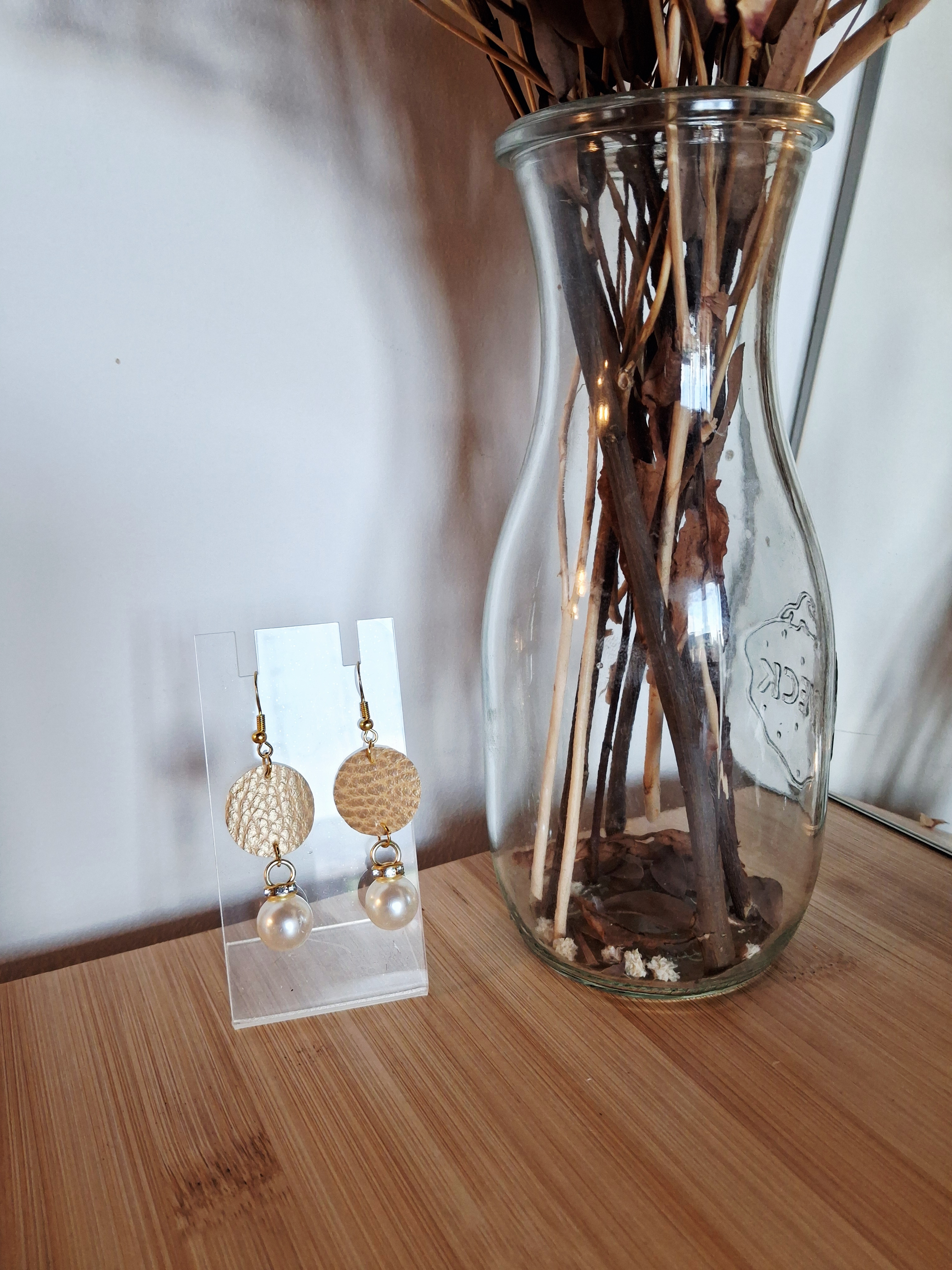 Boucles d'oreilles dorées avec perles