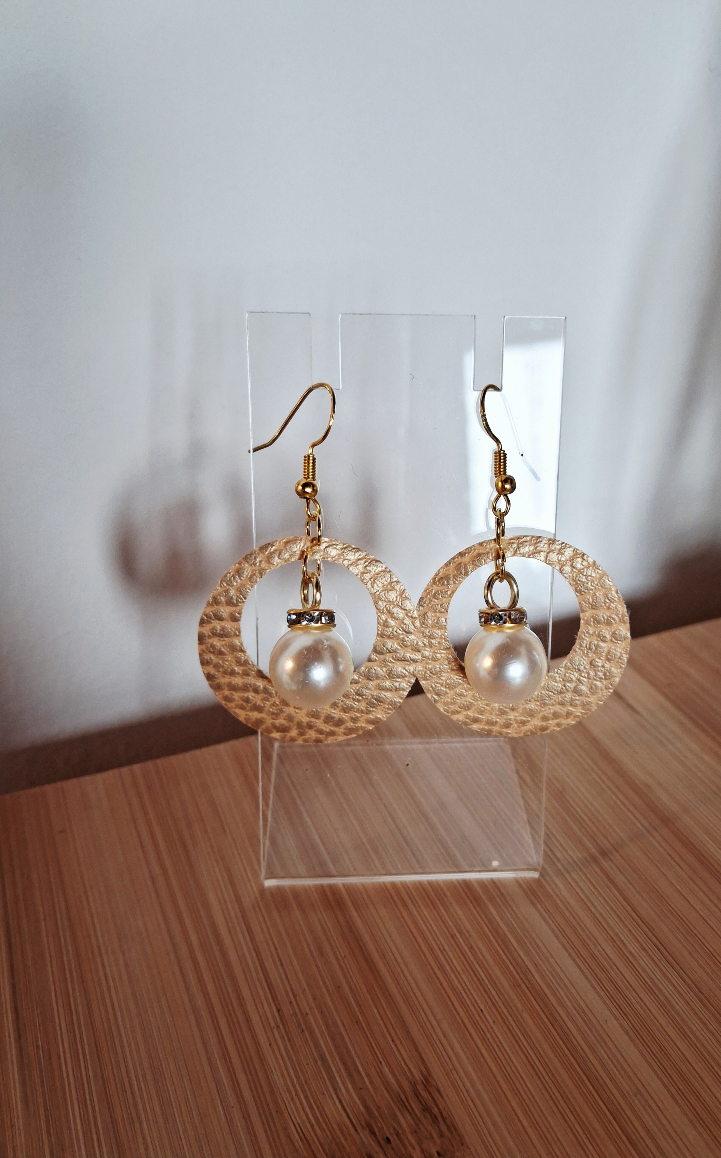 Boucles d'oreilles en simili cuir et perle