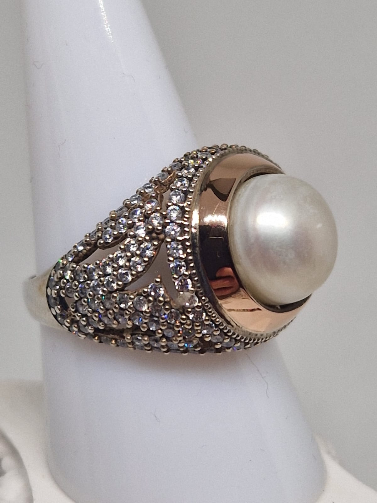 Silver & Golden Ring with a Cubic Zirconia, Cultured Pearl inlay