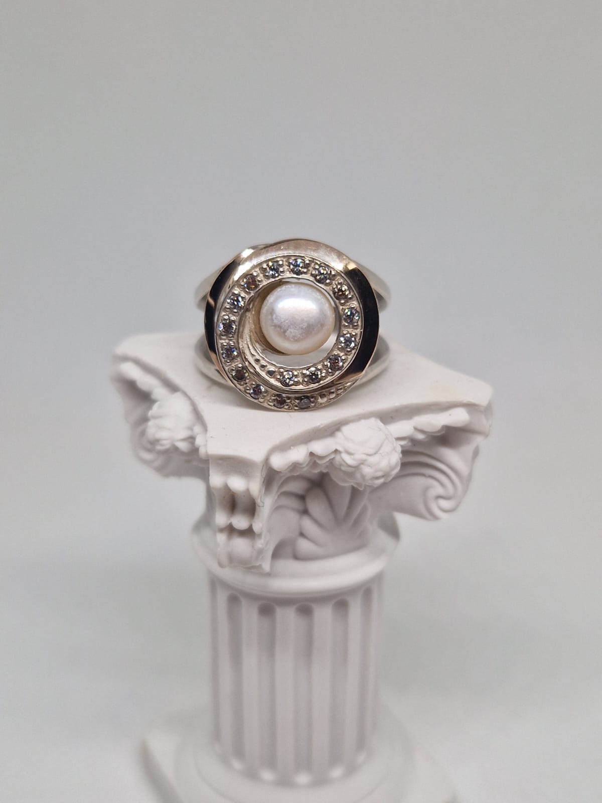 Silver & Golden Ring with a Cubic Zirconia, Cultured Pearl inlay