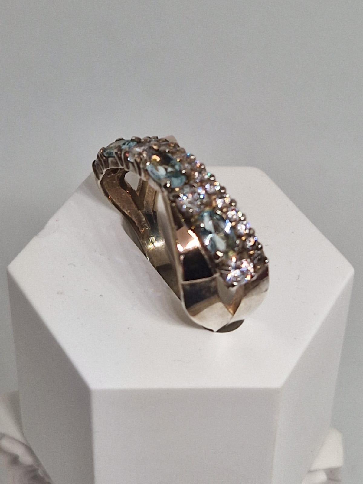 Silver & Golden Ring with a Cubic Zirconia inlay