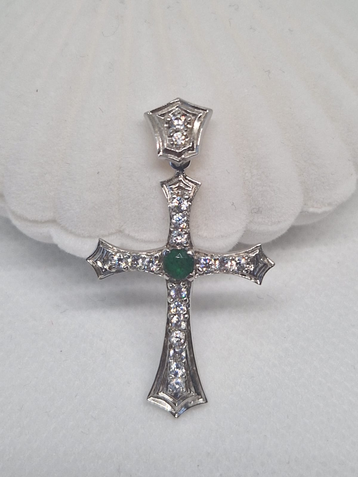 White gold Cross Pendant