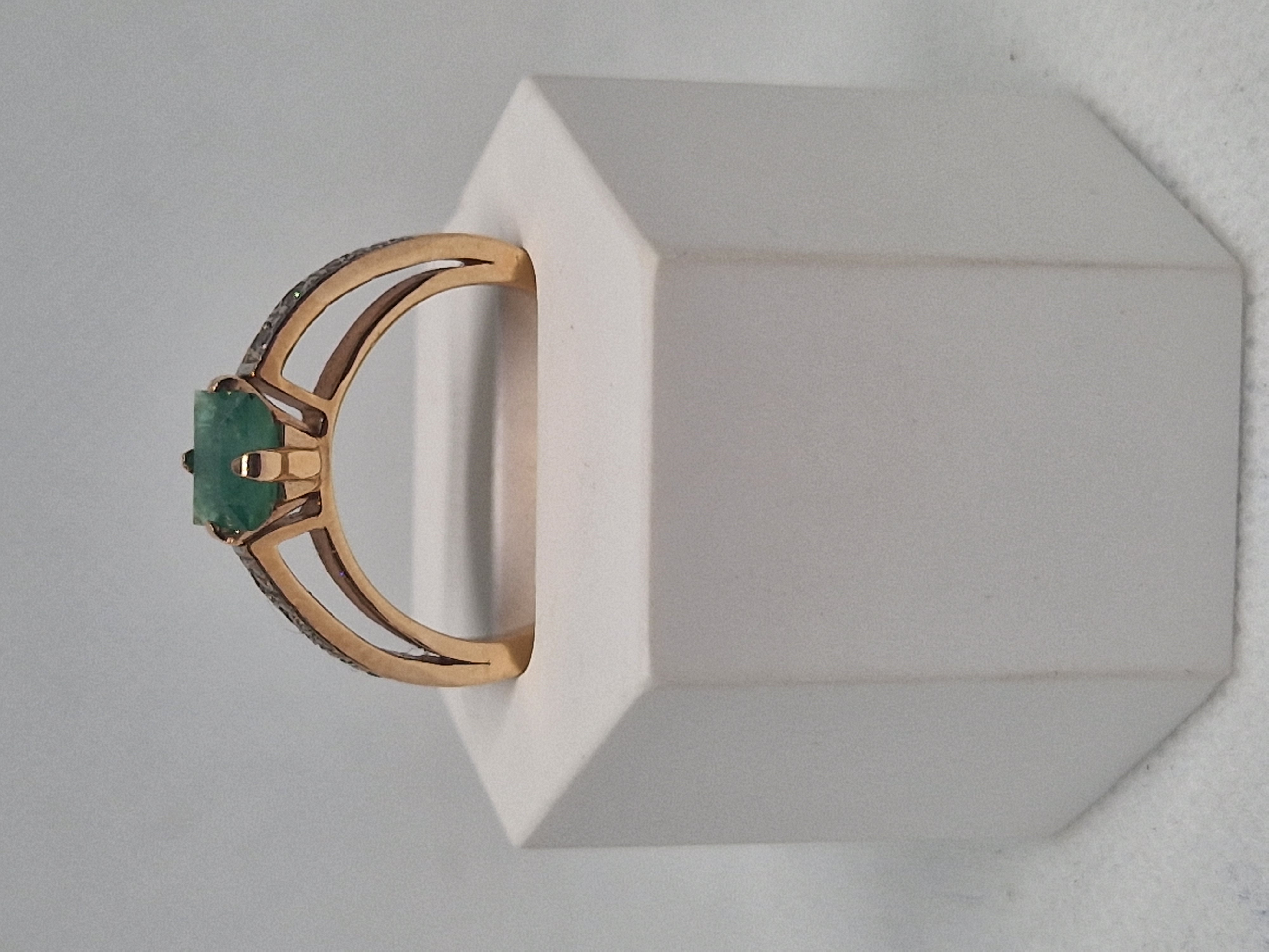 Emerald Gold Ring