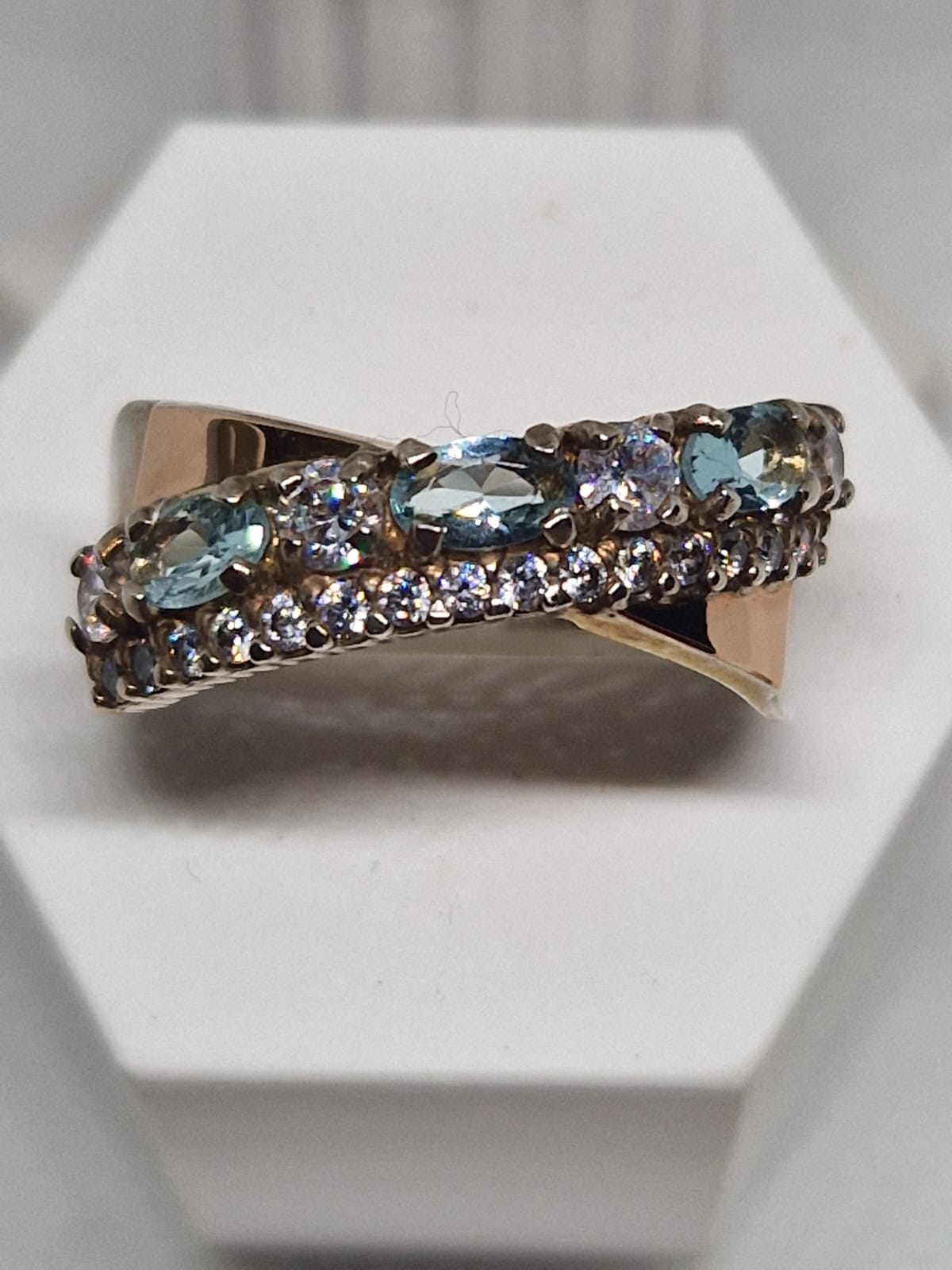Silver & Golden Ring with a Cubic Zirconia inlay