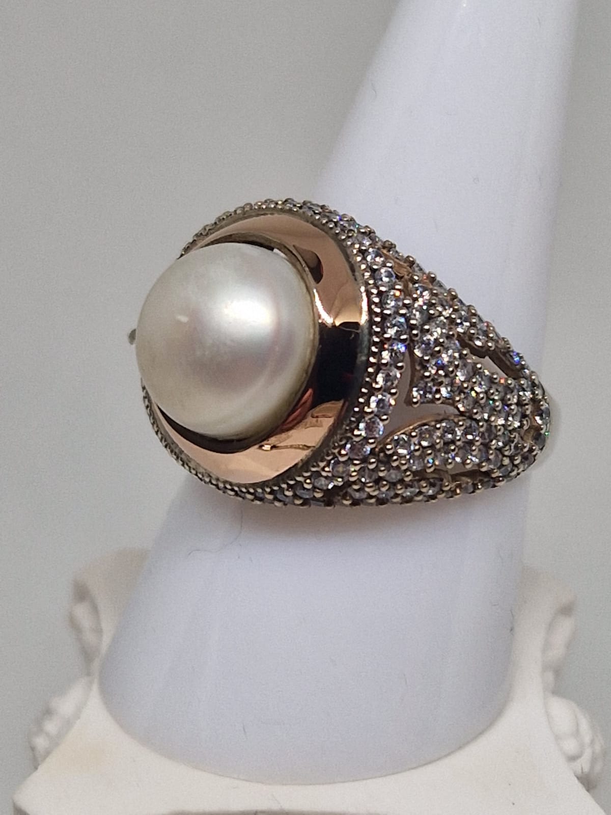 Silver & Golden Ring with a Cubic Zirconia, Cultured Pearl inlay