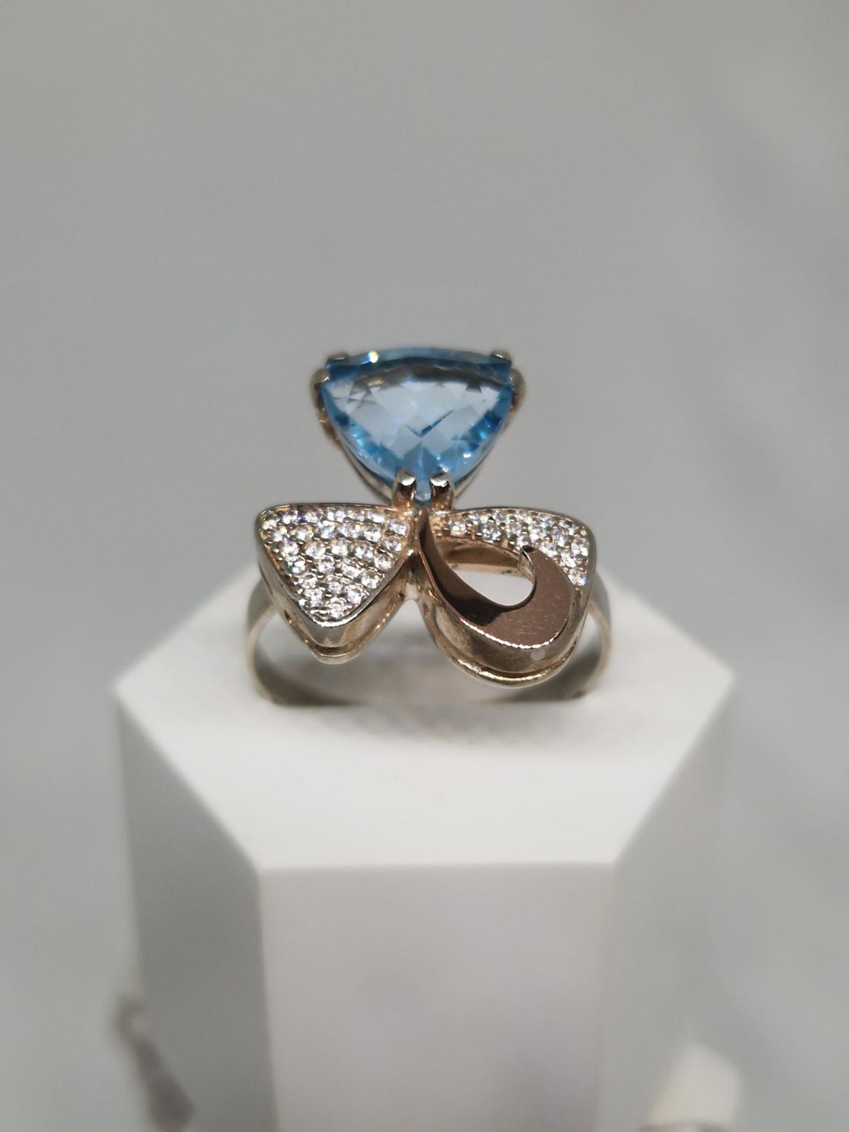 Silver & Golden Ring with a Cubic Zirconia and Topaz inlay