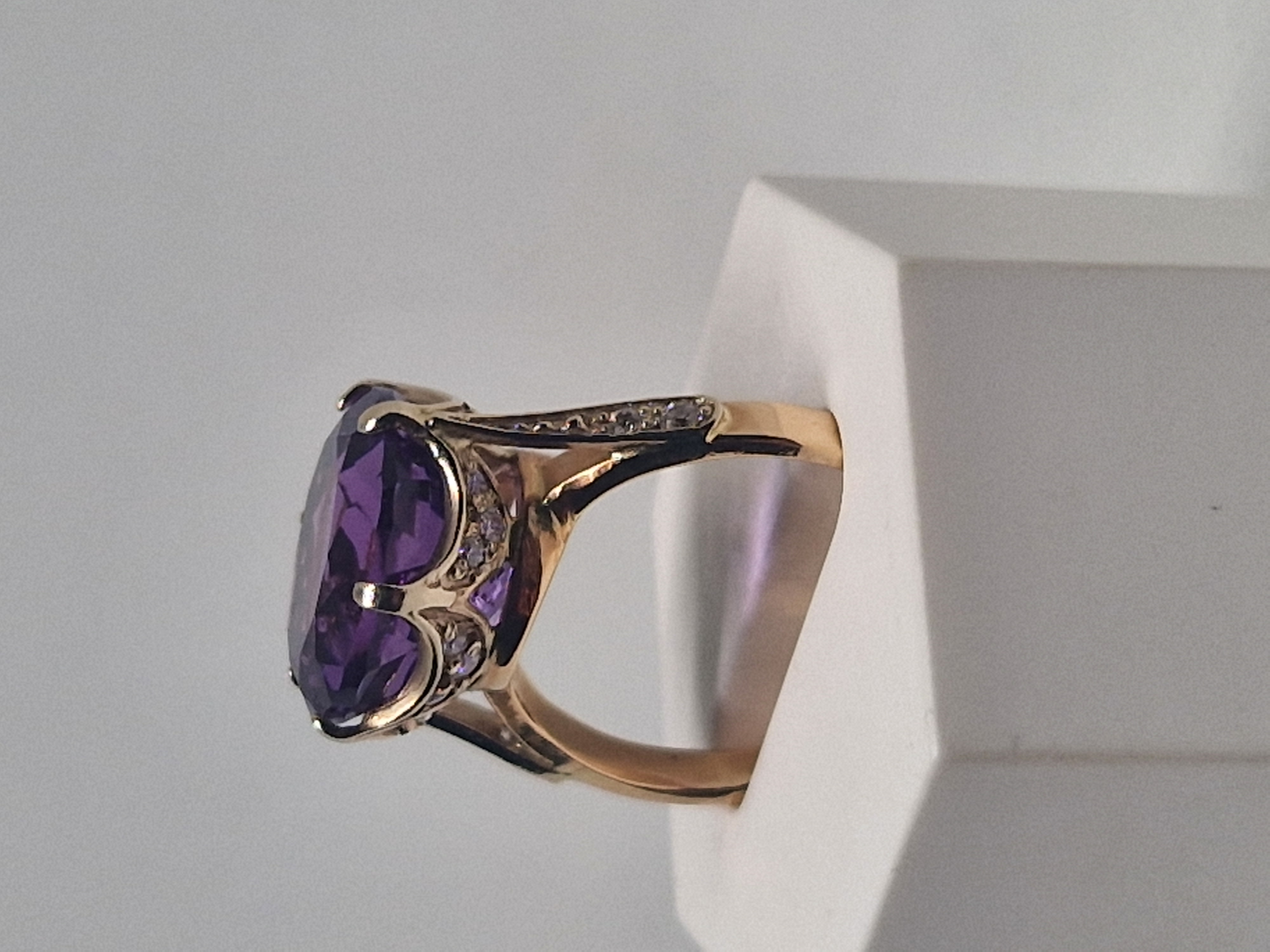Amethyst Gold Ring