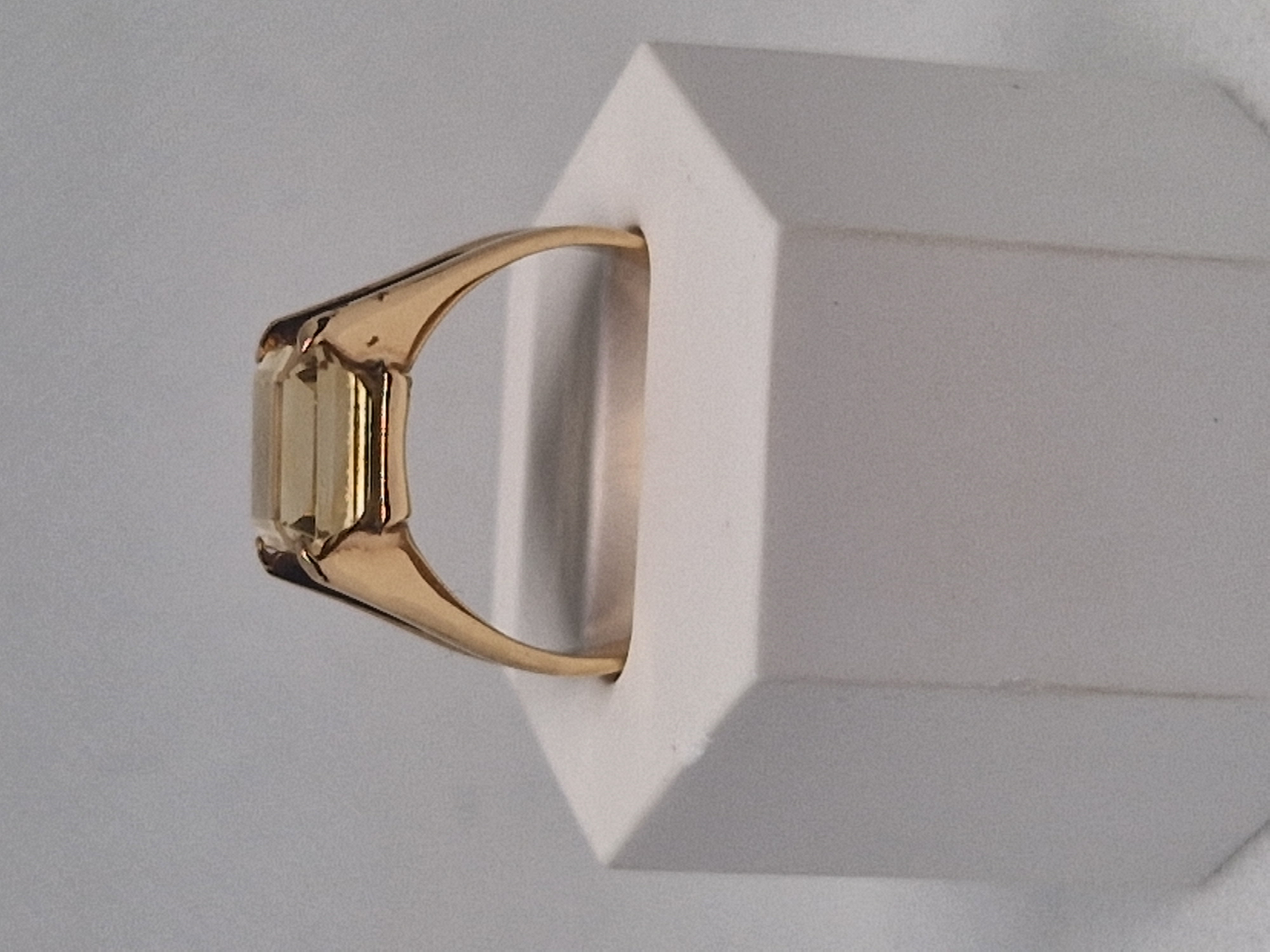 Gold Ring with Yellow Citrine