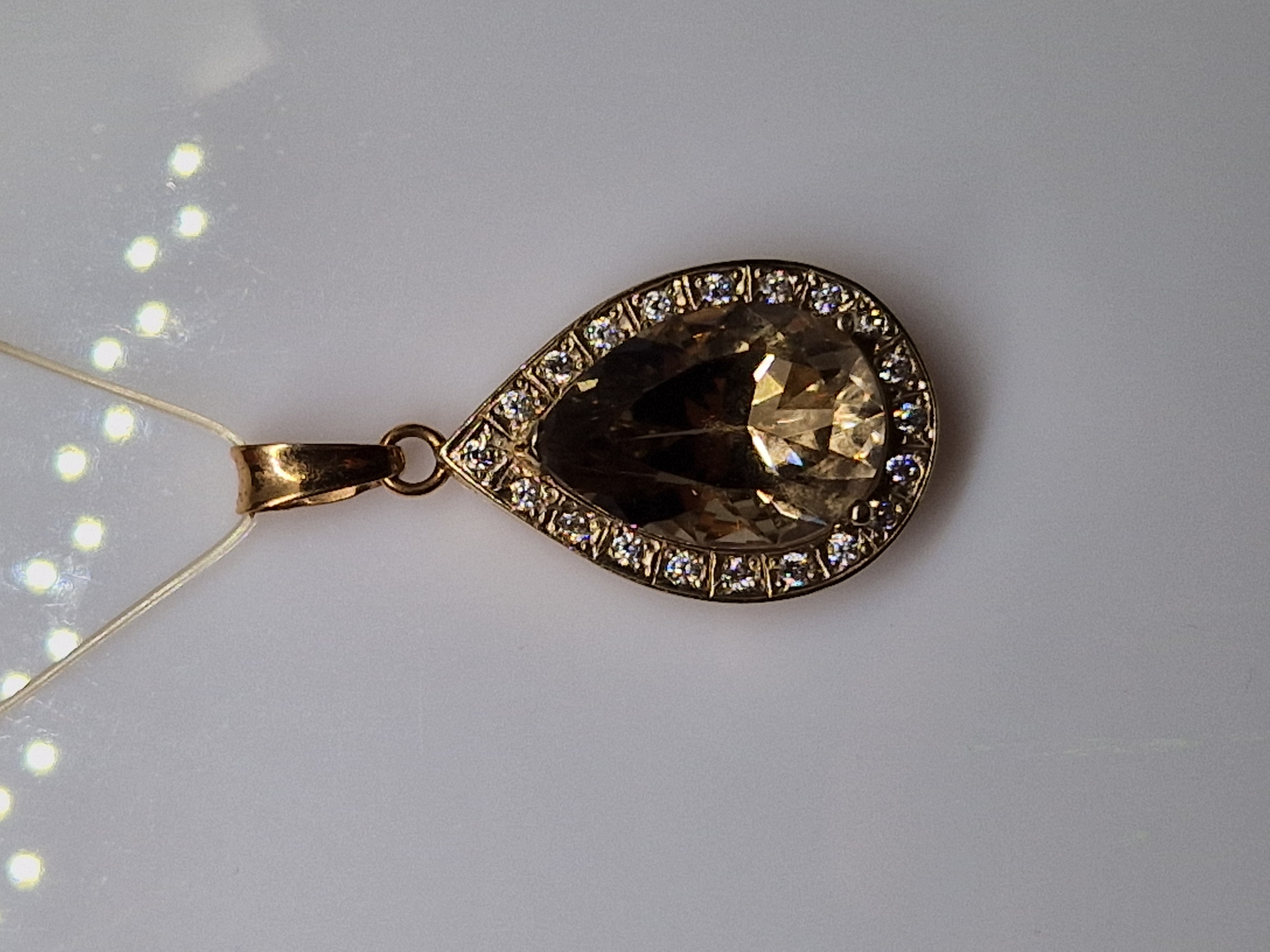 Gold Pendant Necklace