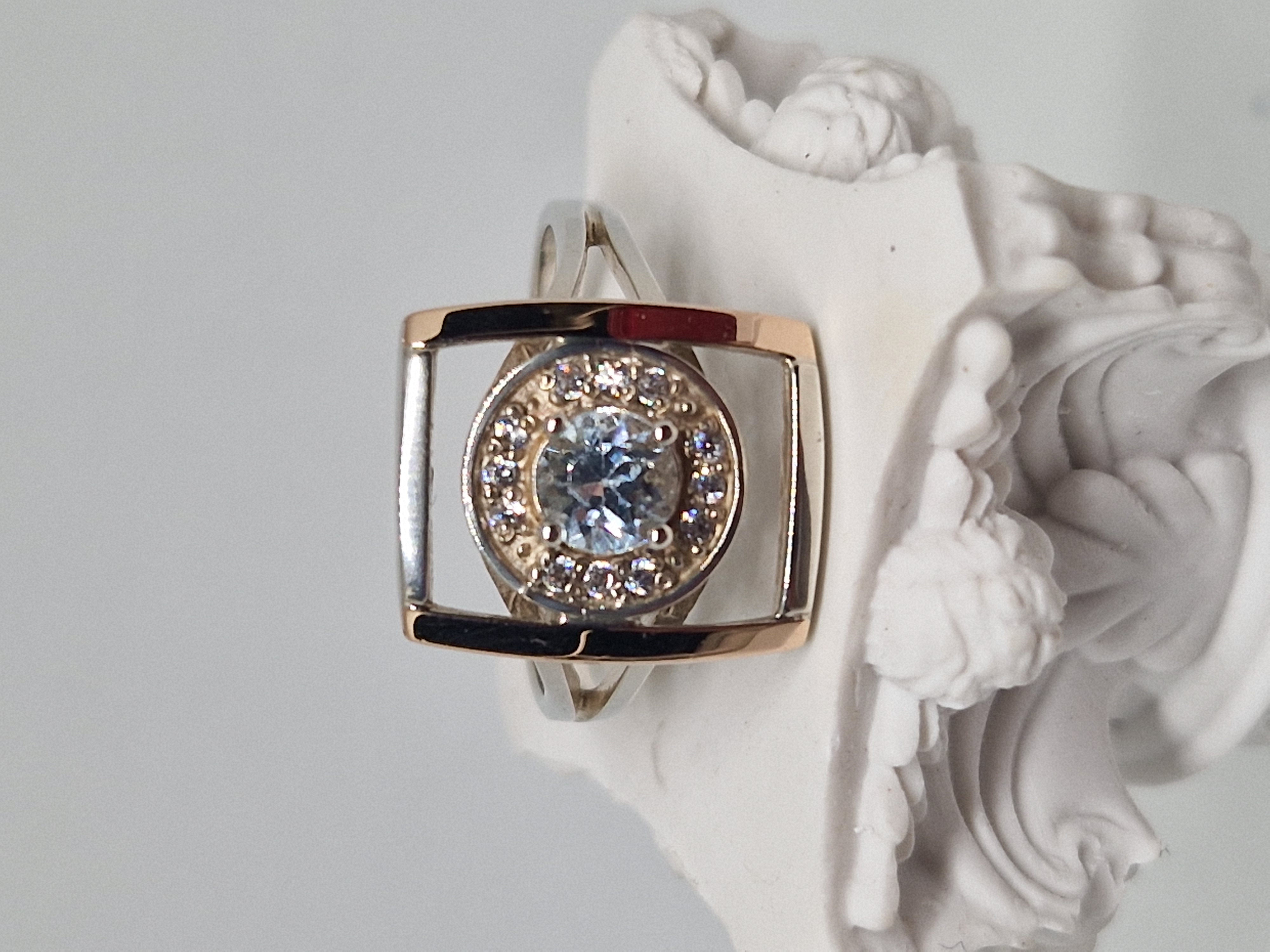 Silver & Golden Ring with a Cubic Zirconia inlay  with topaz