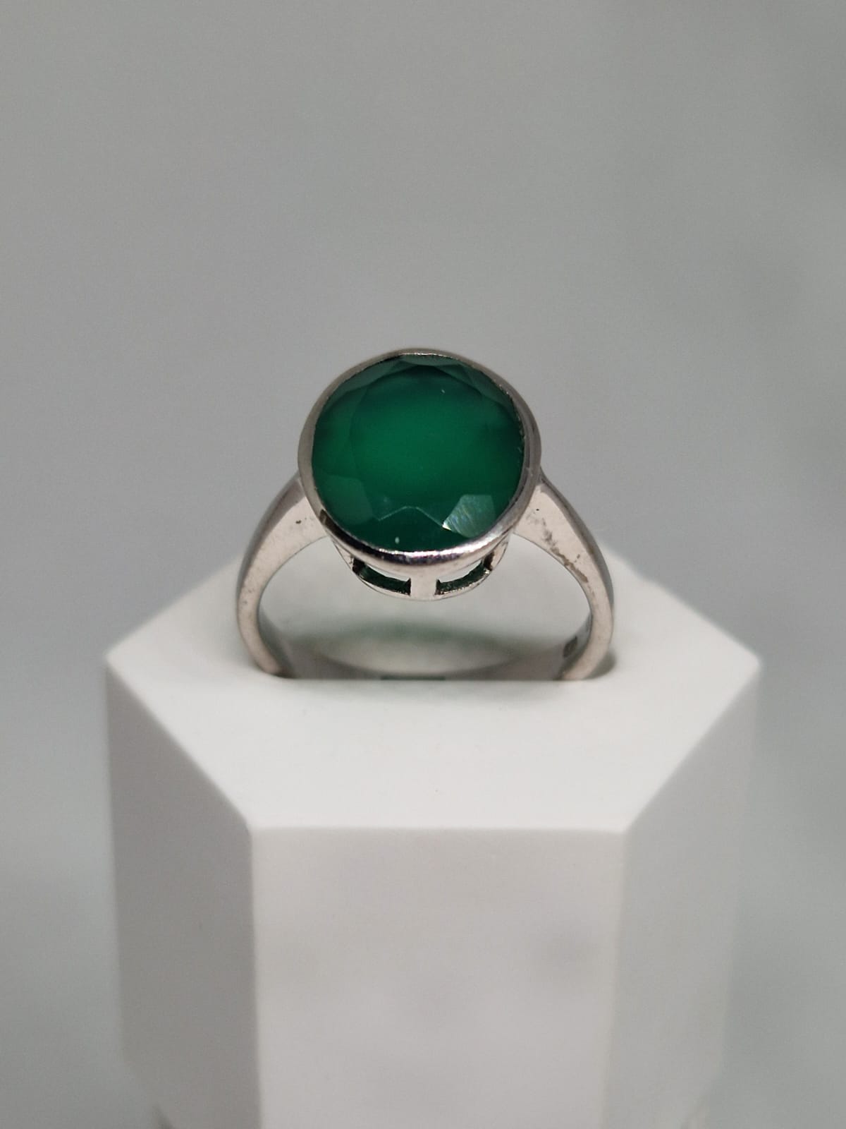 Sterling Silver Ring with a Agate inlay