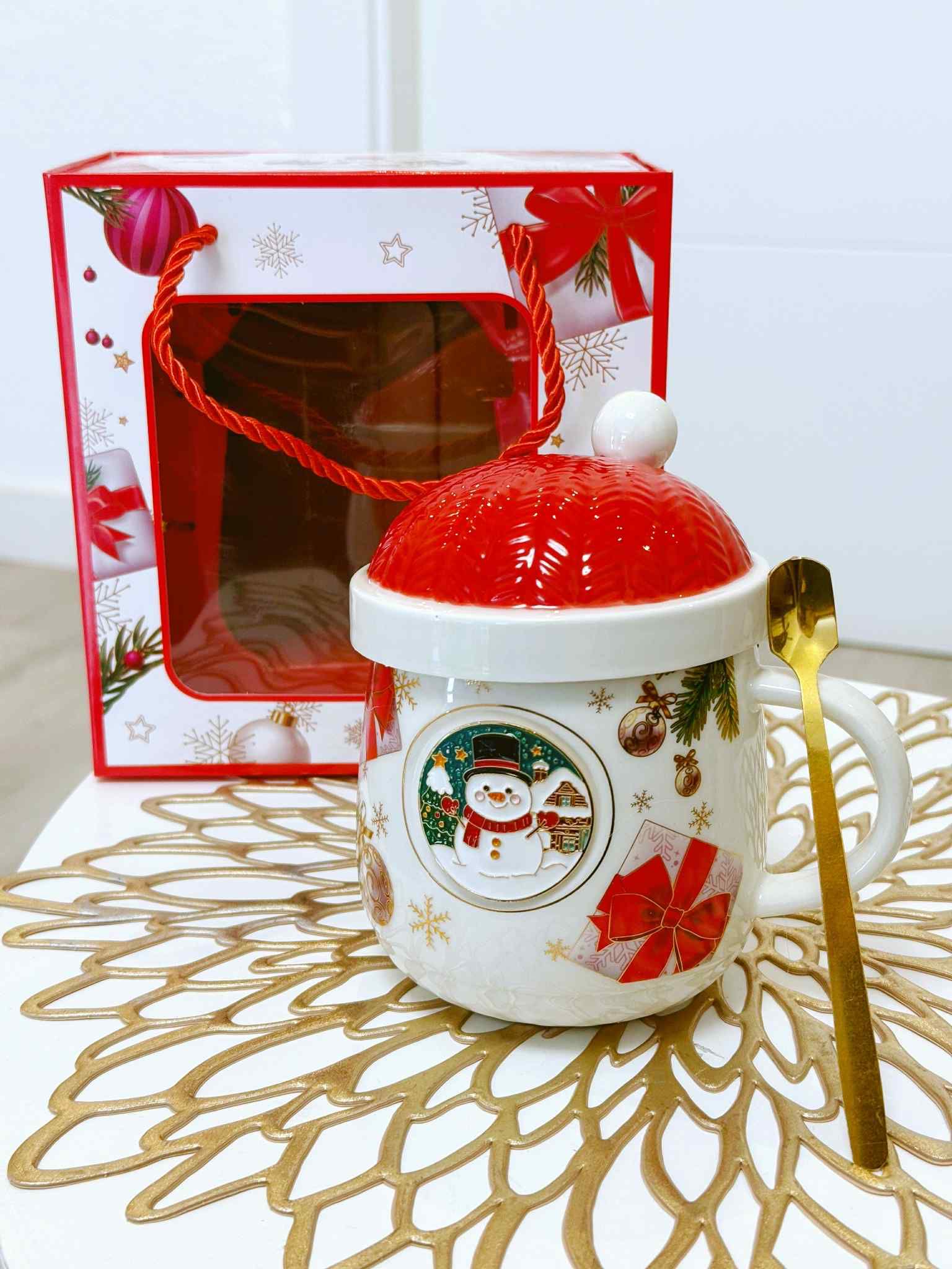 Taza navideña con cuchara