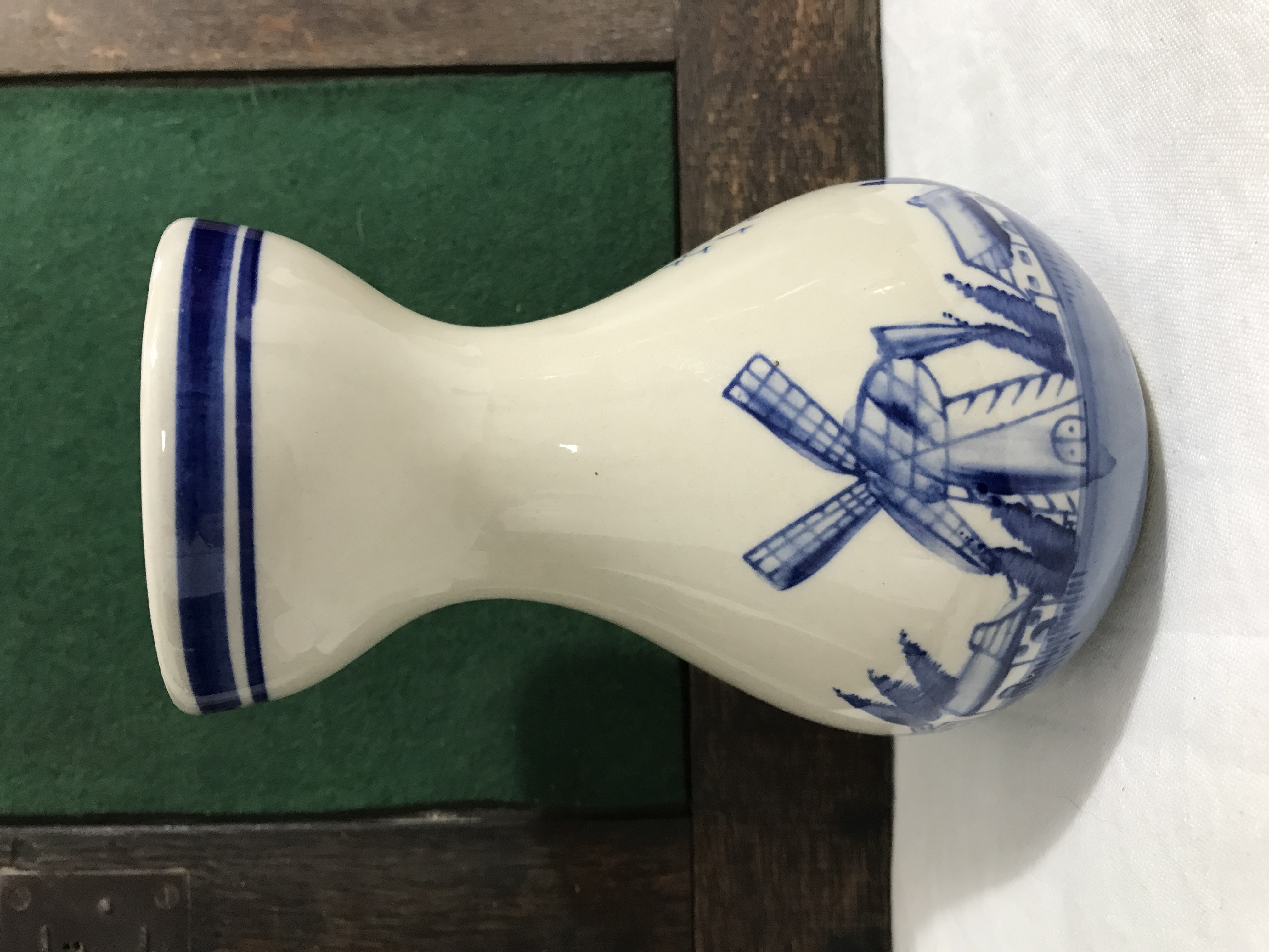Delft (unmarked) style bulb or hyacinth vase. Blue & white