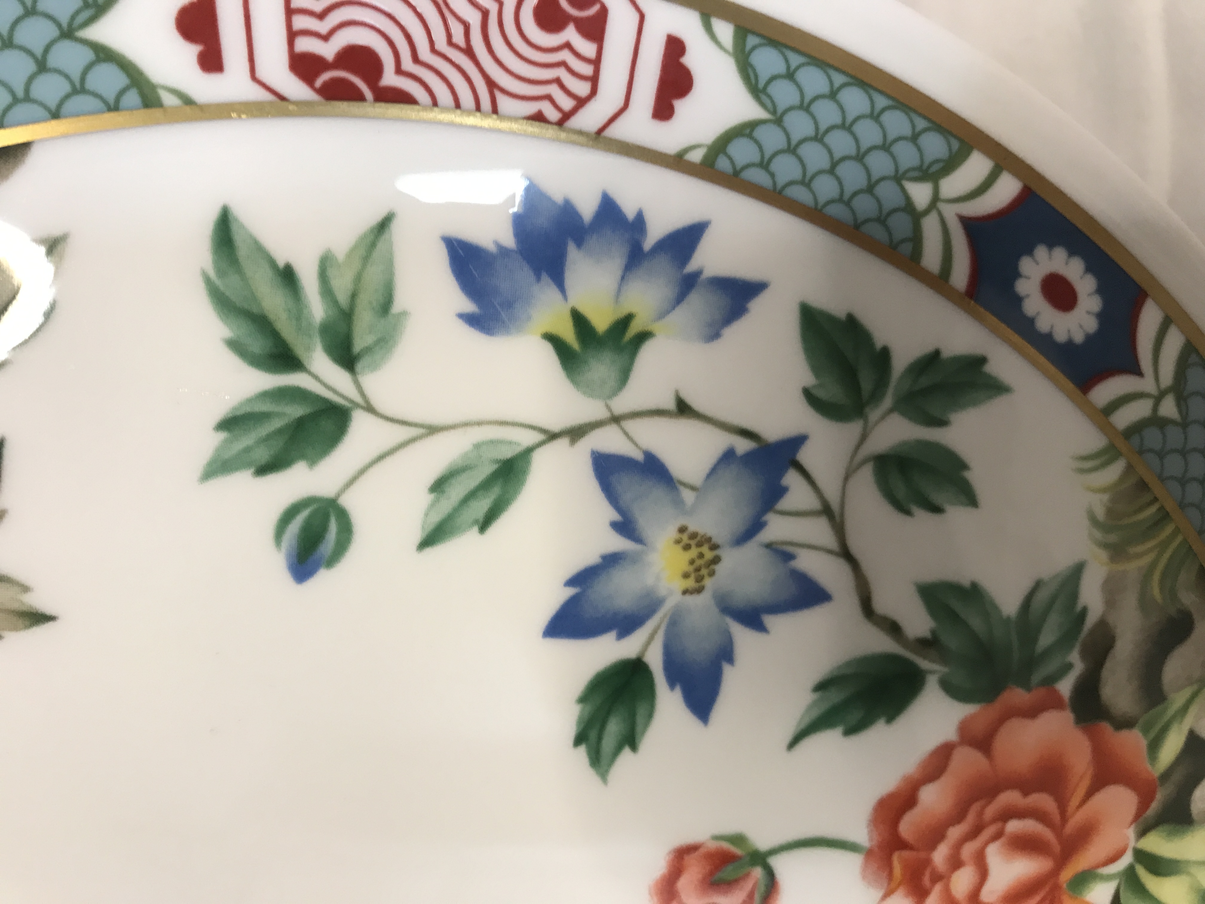 Royal Worcester Fine Bone China Shantung Gateau plate.