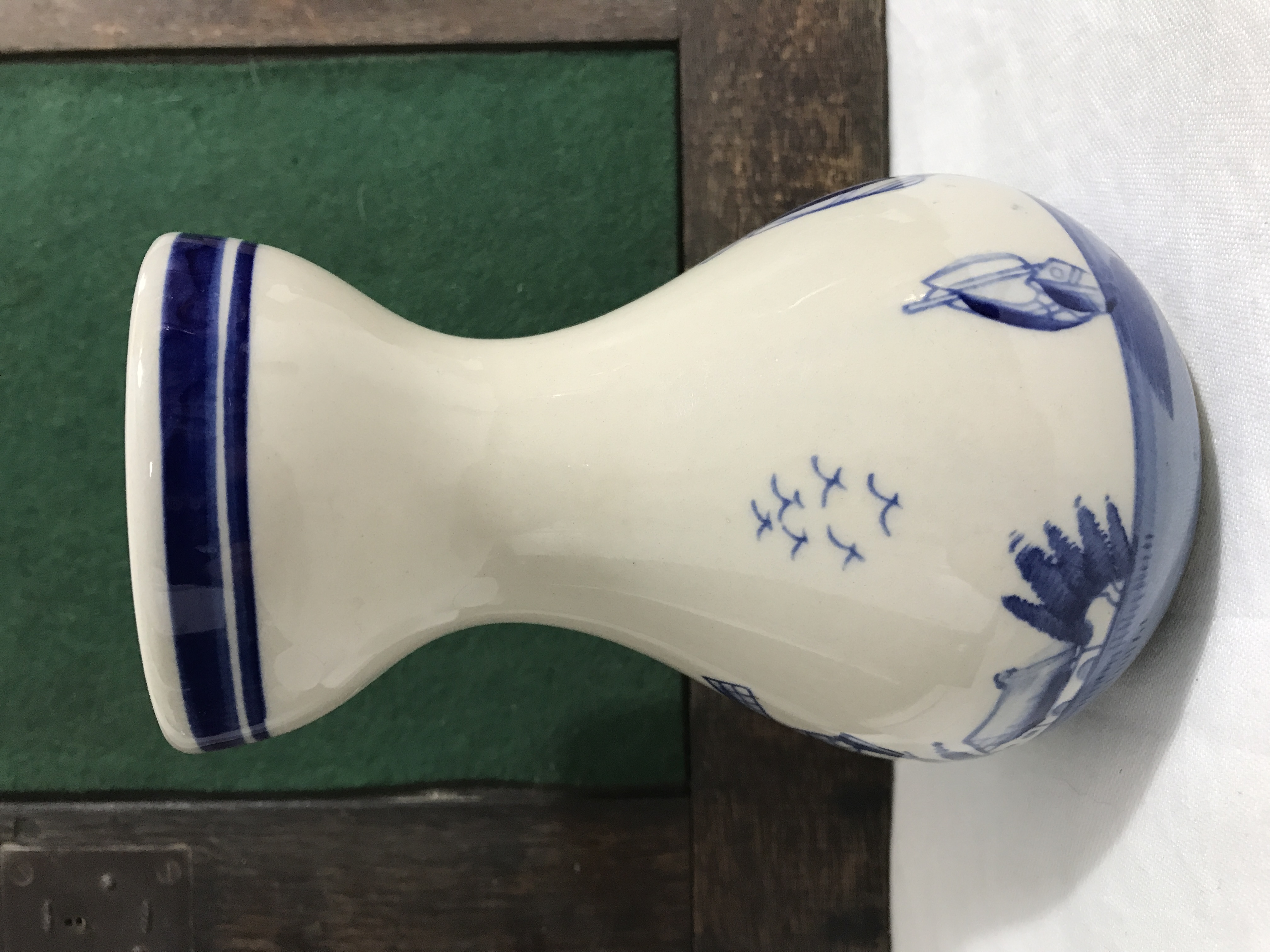 Delft (unmarked) style bulb or hyacinth vase. Blue & white