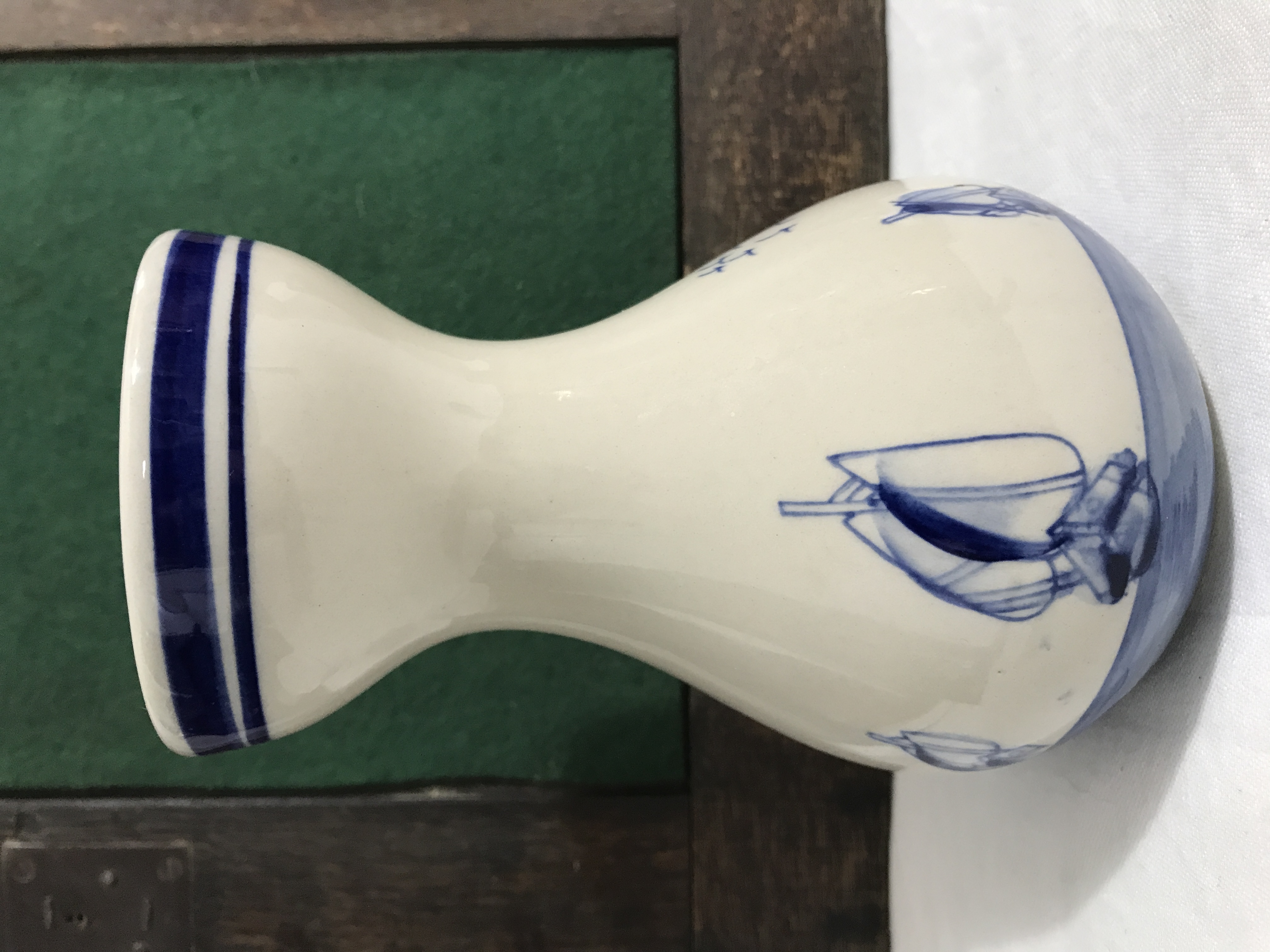 Delft (unmarked) style bulb or hyacinth vase. Blue & white