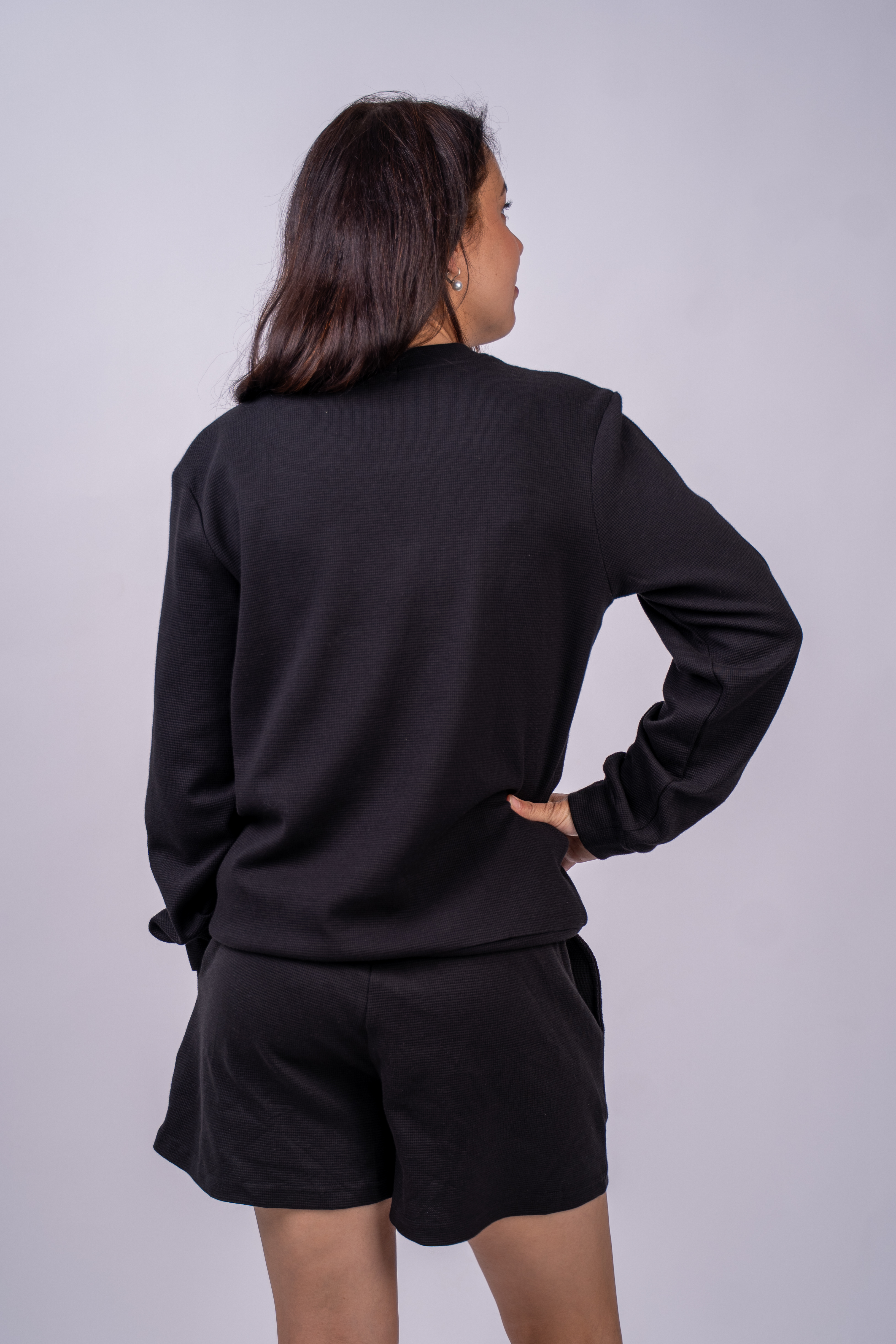 Juodas džemperis "Waffle Day"