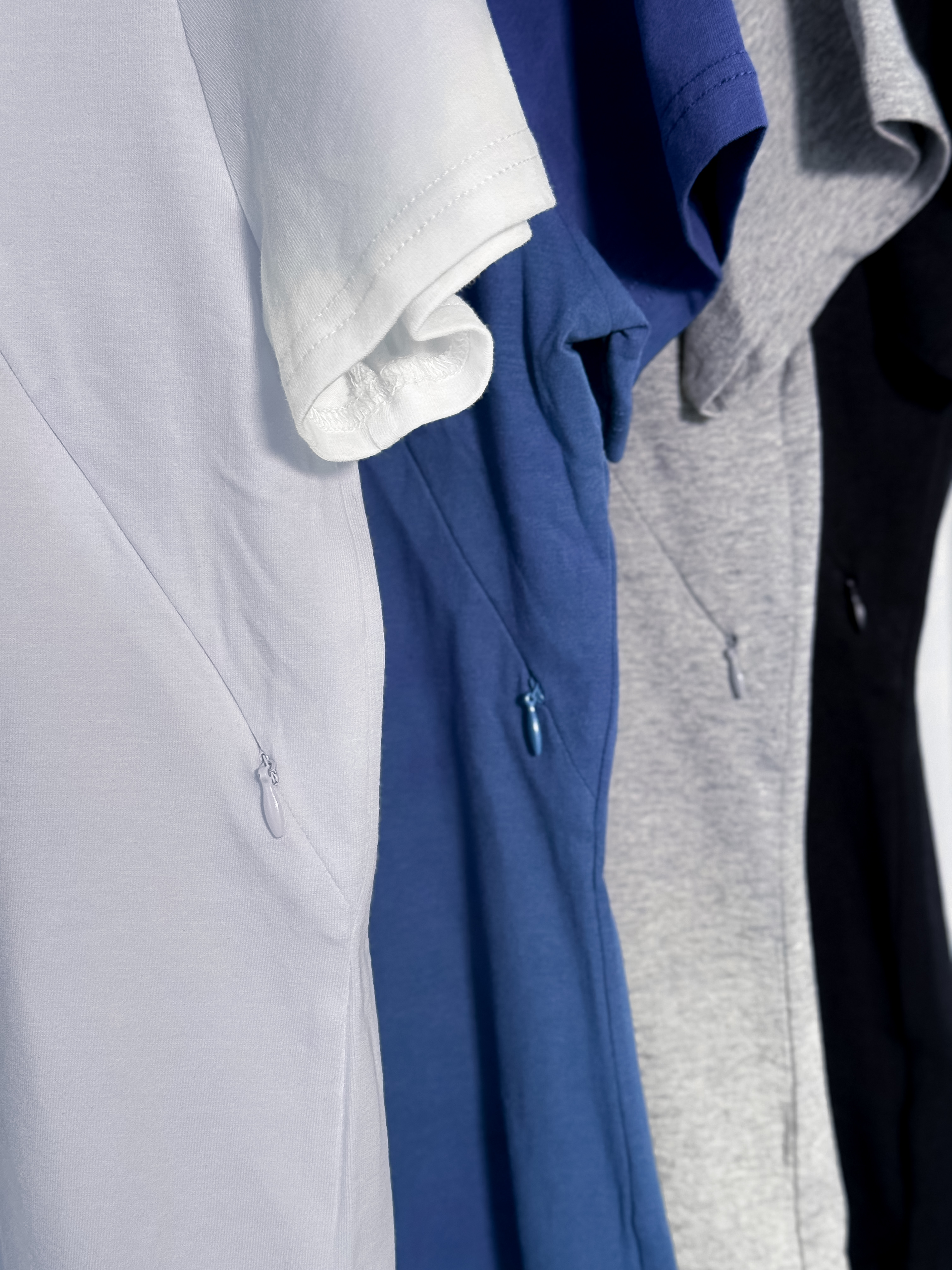 Balti žindymo marškinėliai "Casual Day"