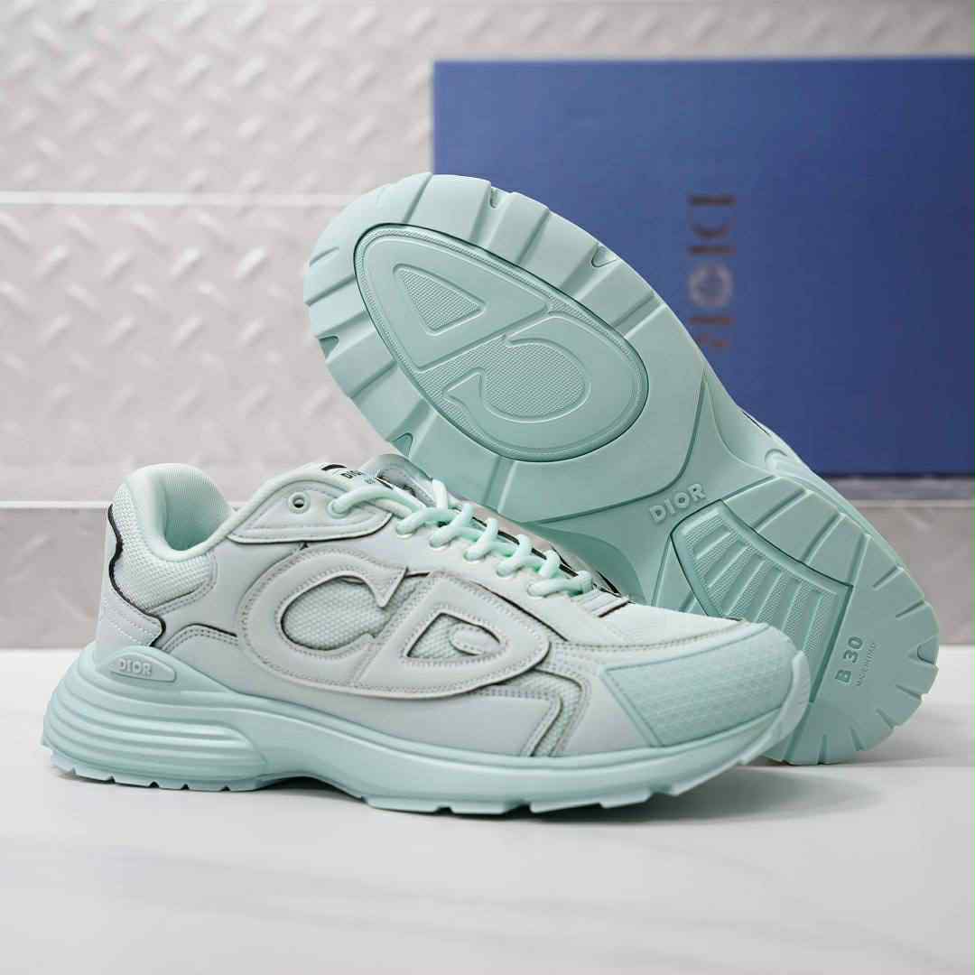 CD B30 x St Island