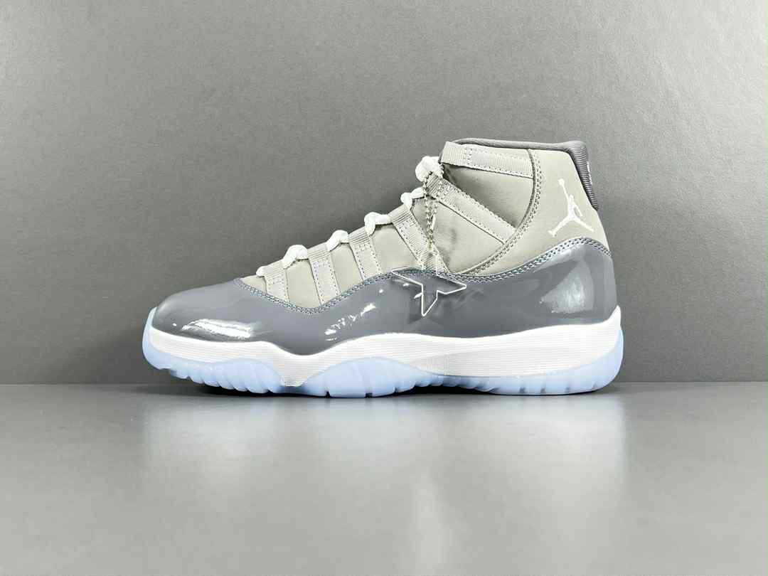 AJ11 Retro