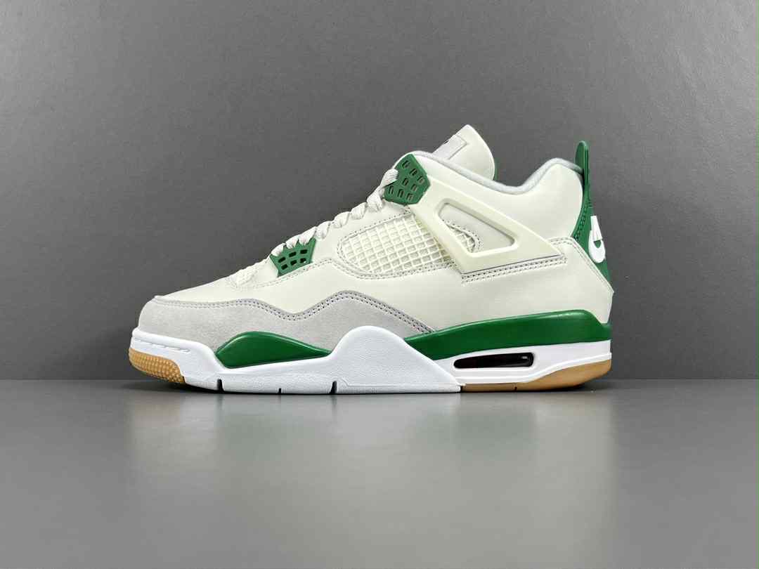 AJ4 Rétro x NK SB