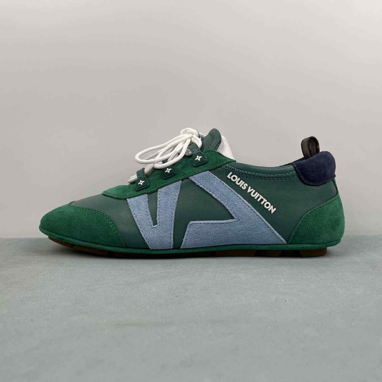 LV Sneakerina