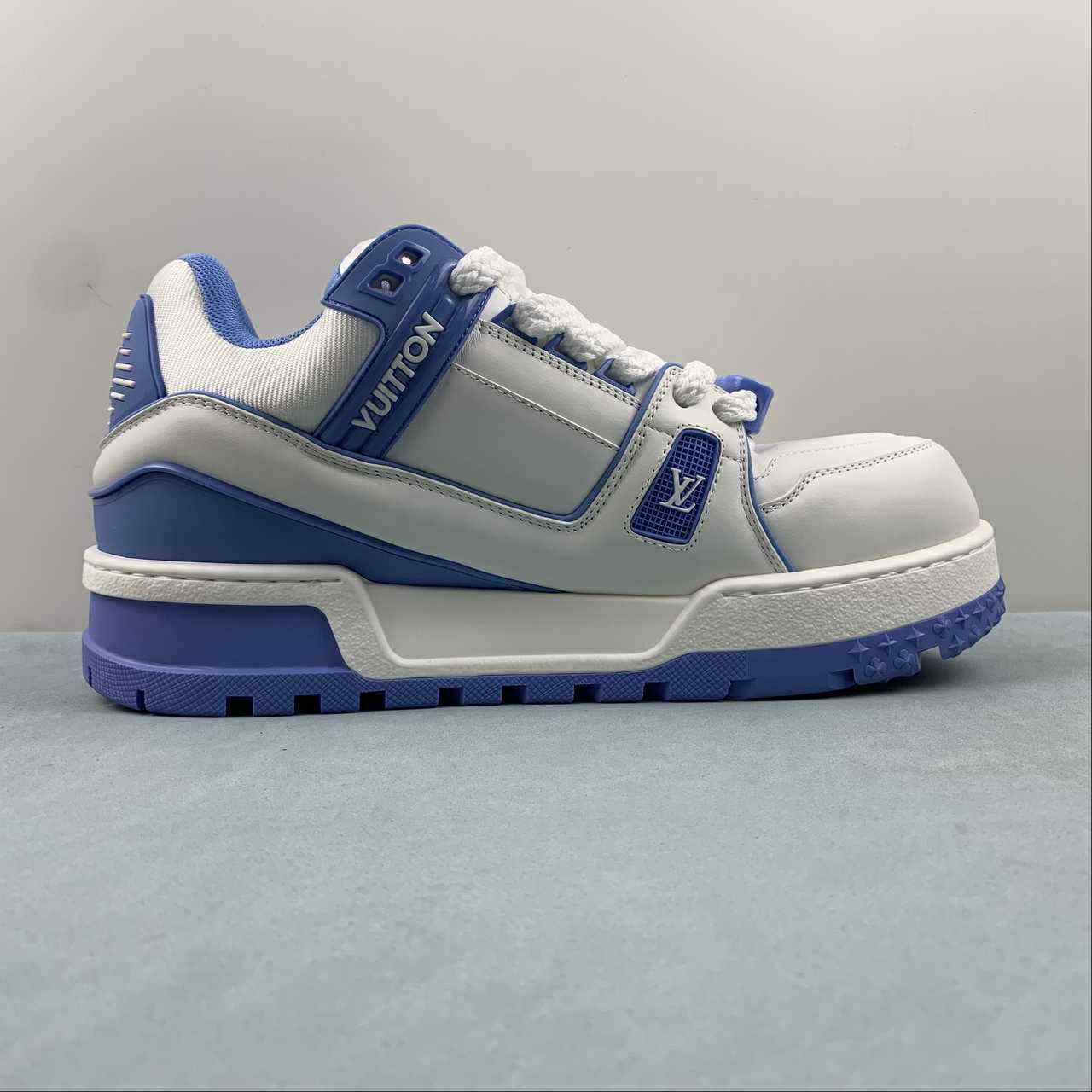 LV Trainers Maxi