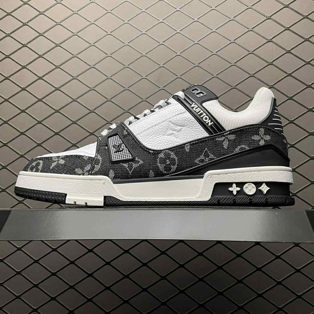 LV Trainers 1