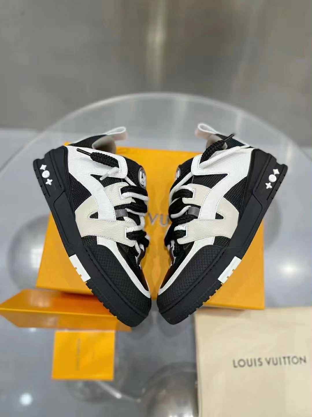 LV Trainers Skate Monogram