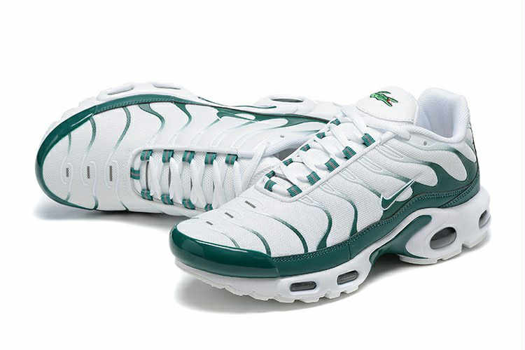 NK AM Plus TN x Lacoste