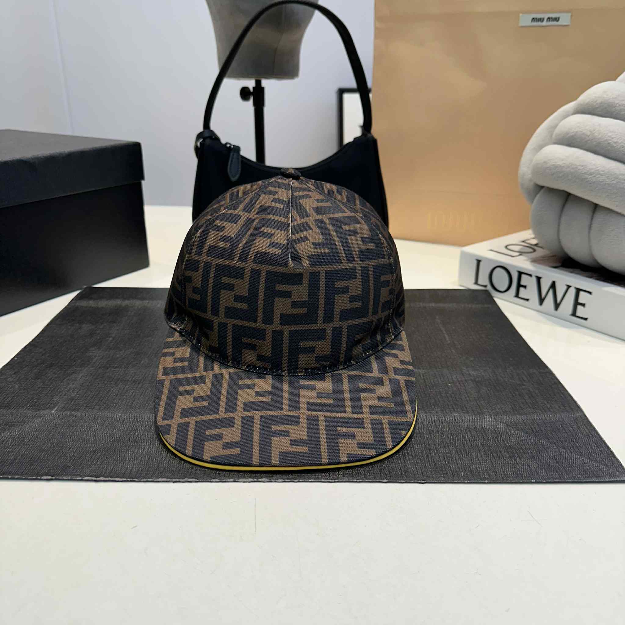 Casquette Fen*i 1.1