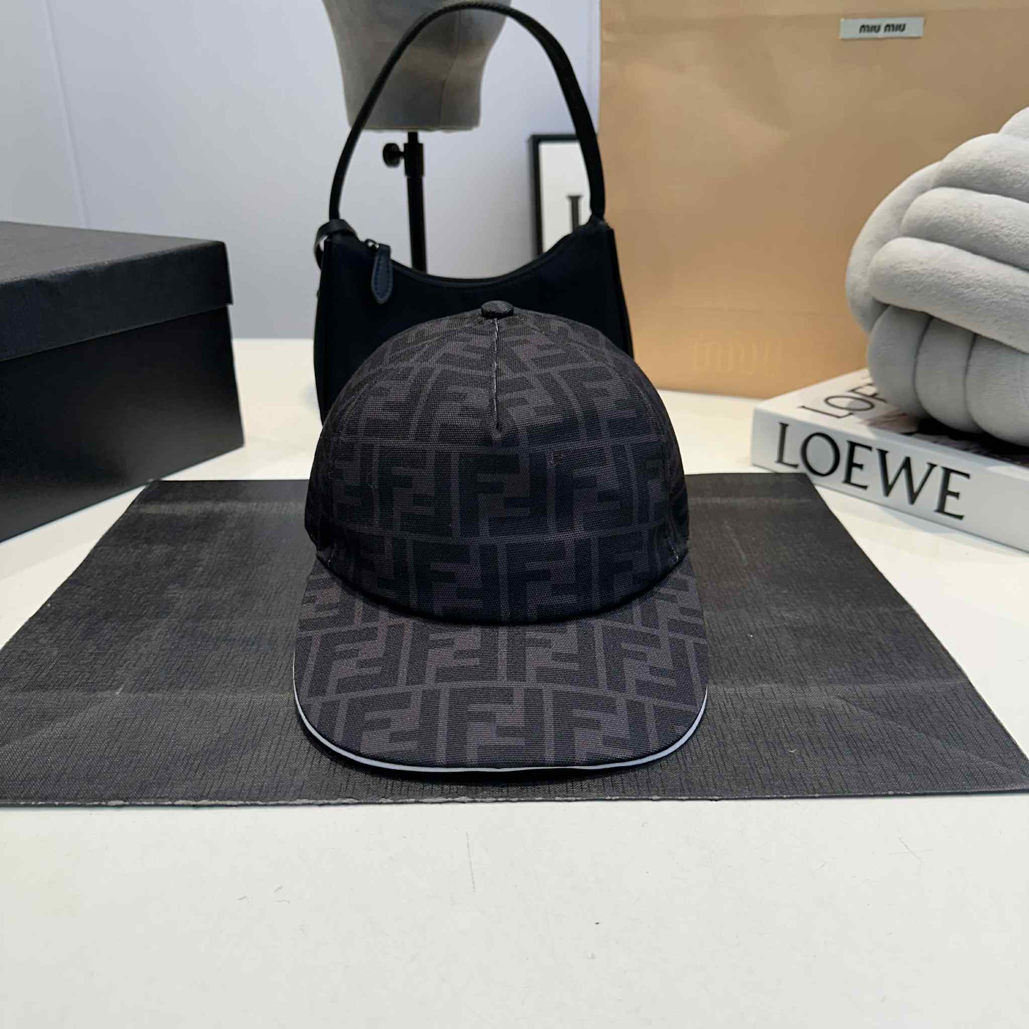 Casquette Fen*i 1.1