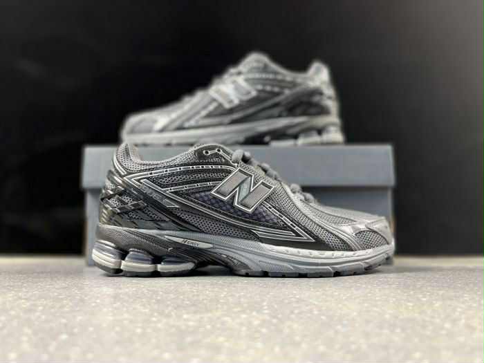 New Balance 1906 Édition « Gris »