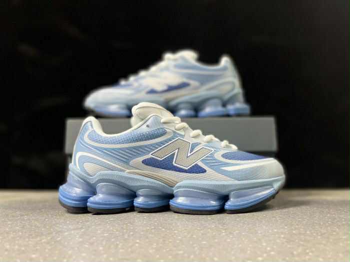 New Balance 2000 