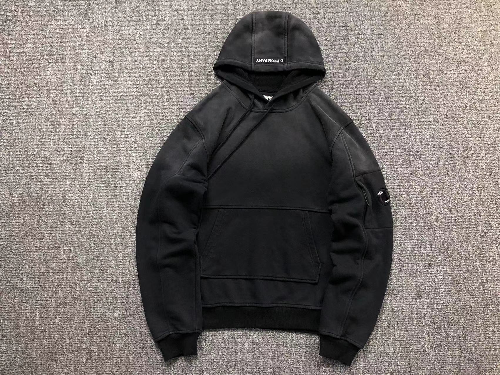 Pull à Capuche CP Comp*ny