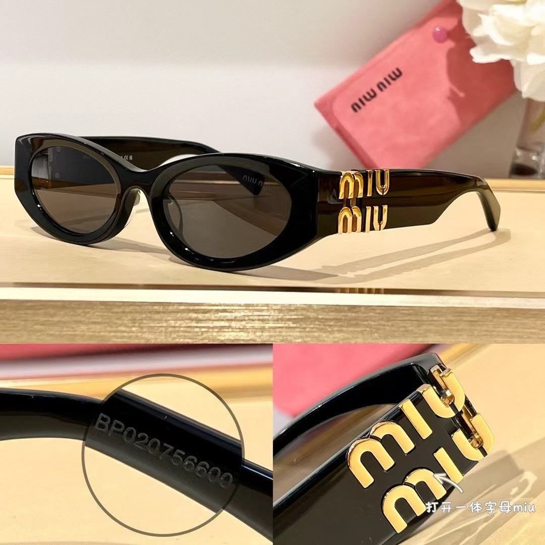 Lunettes Miu Miu    