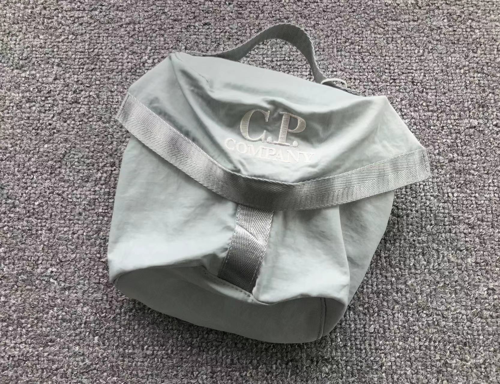 Banane CP Shoulder Pouch
