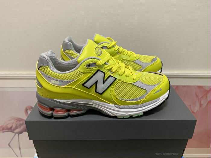 New Balance 2002