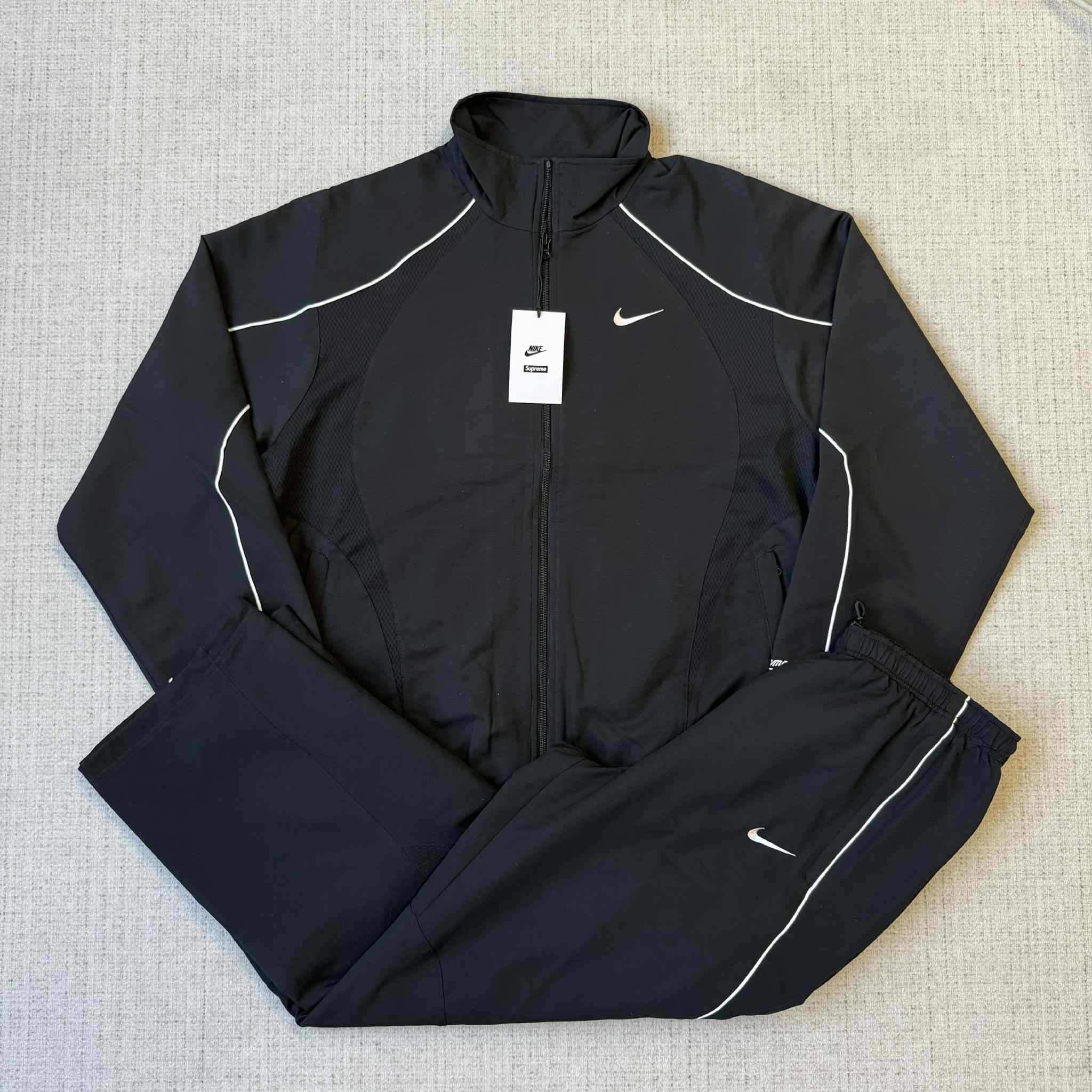 Ensemble Complet Nike x Suprême 