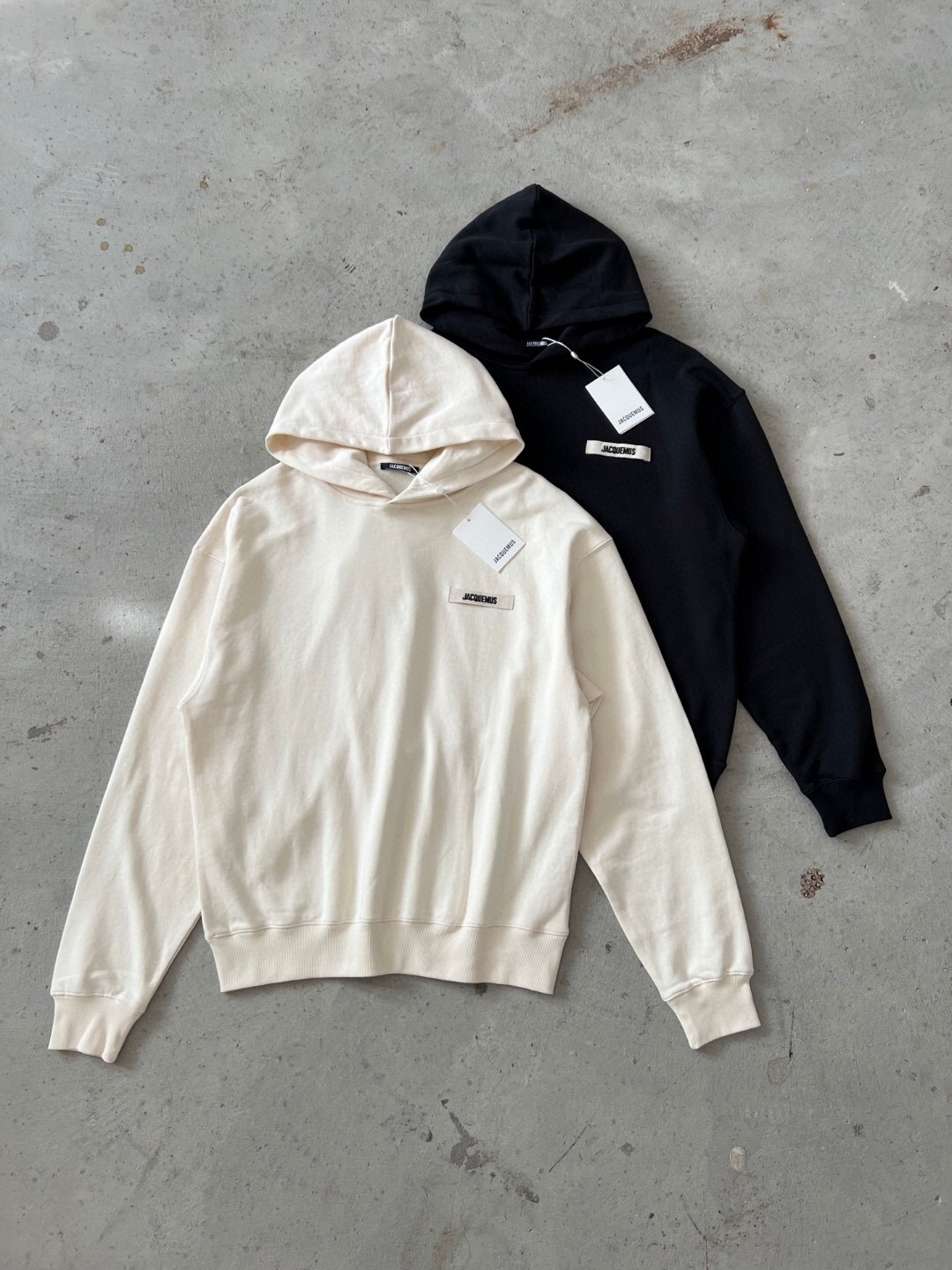 Pull à Capuche Jacquem*s
