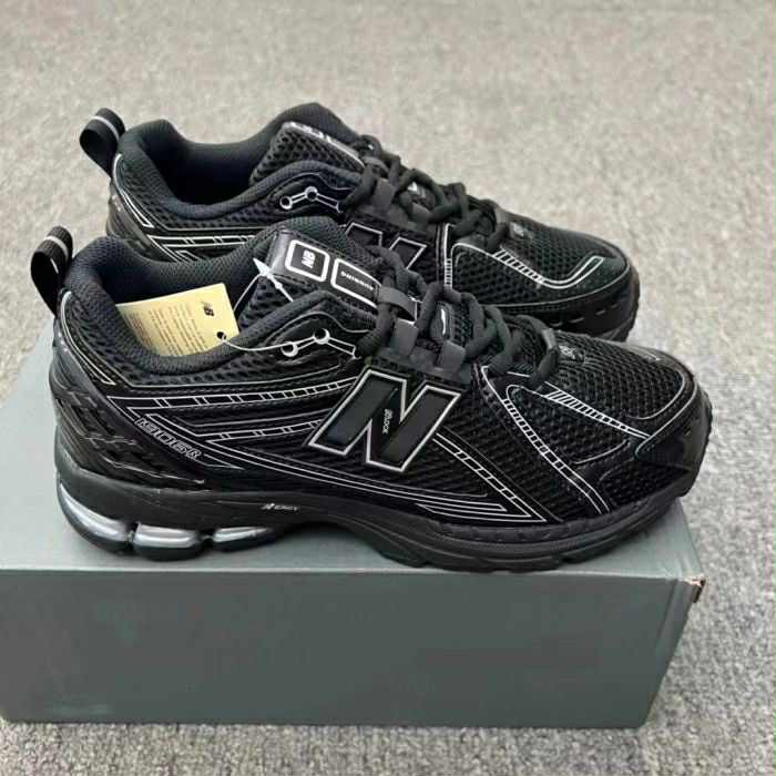 New Balance 1906 Édition « Noir/Blanc »