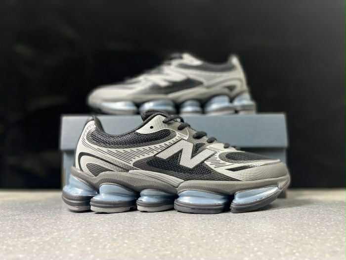 New Balance 2000 