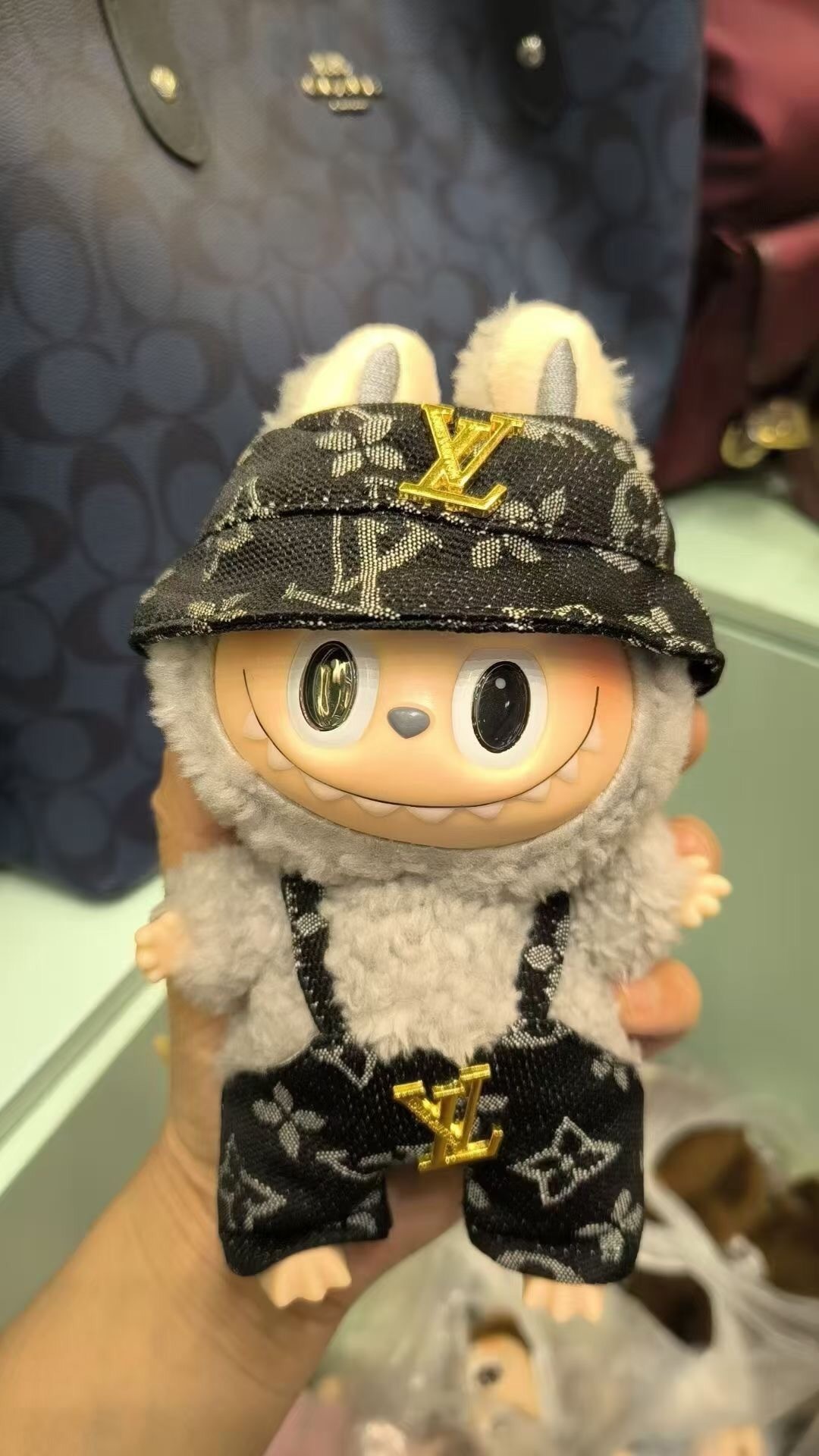 Labubu x LV