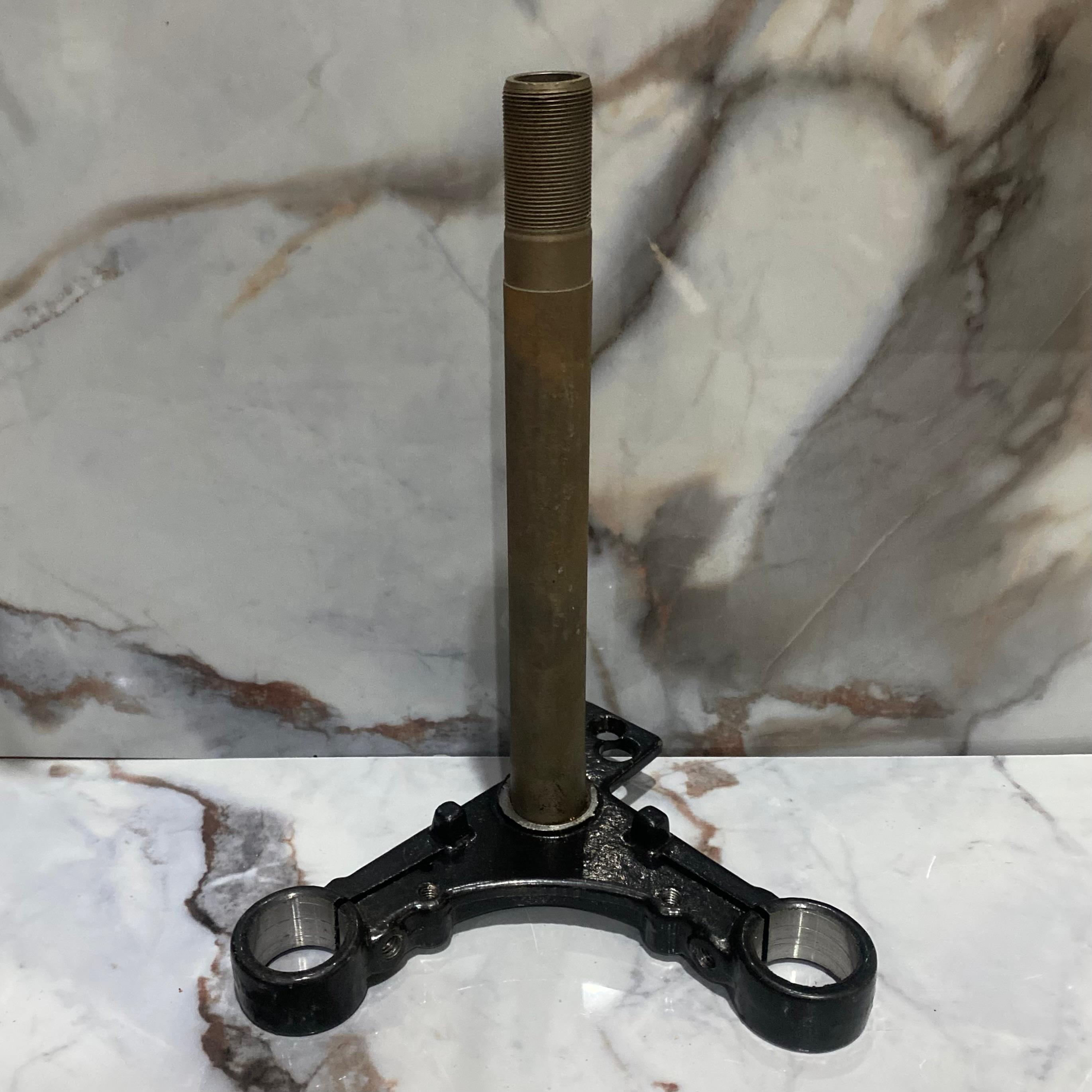 ESTERCIO INFERIOR ZS150