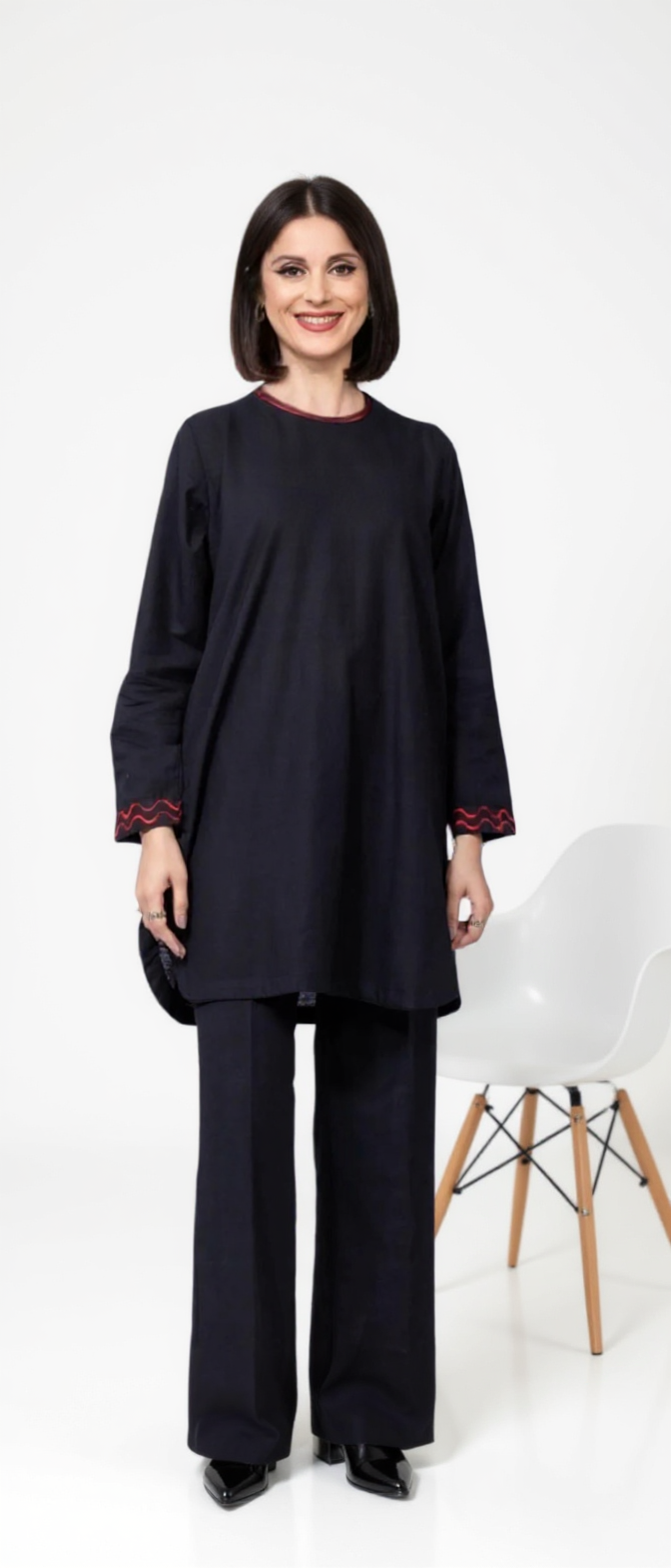 Timeless Charm in Ebony Threads