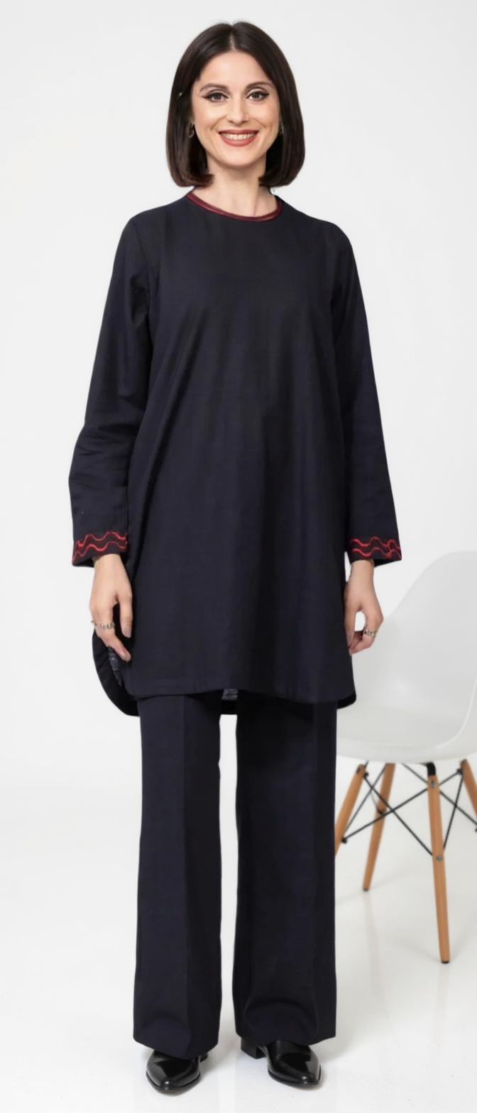 Timeless Charm in Ebony Threads