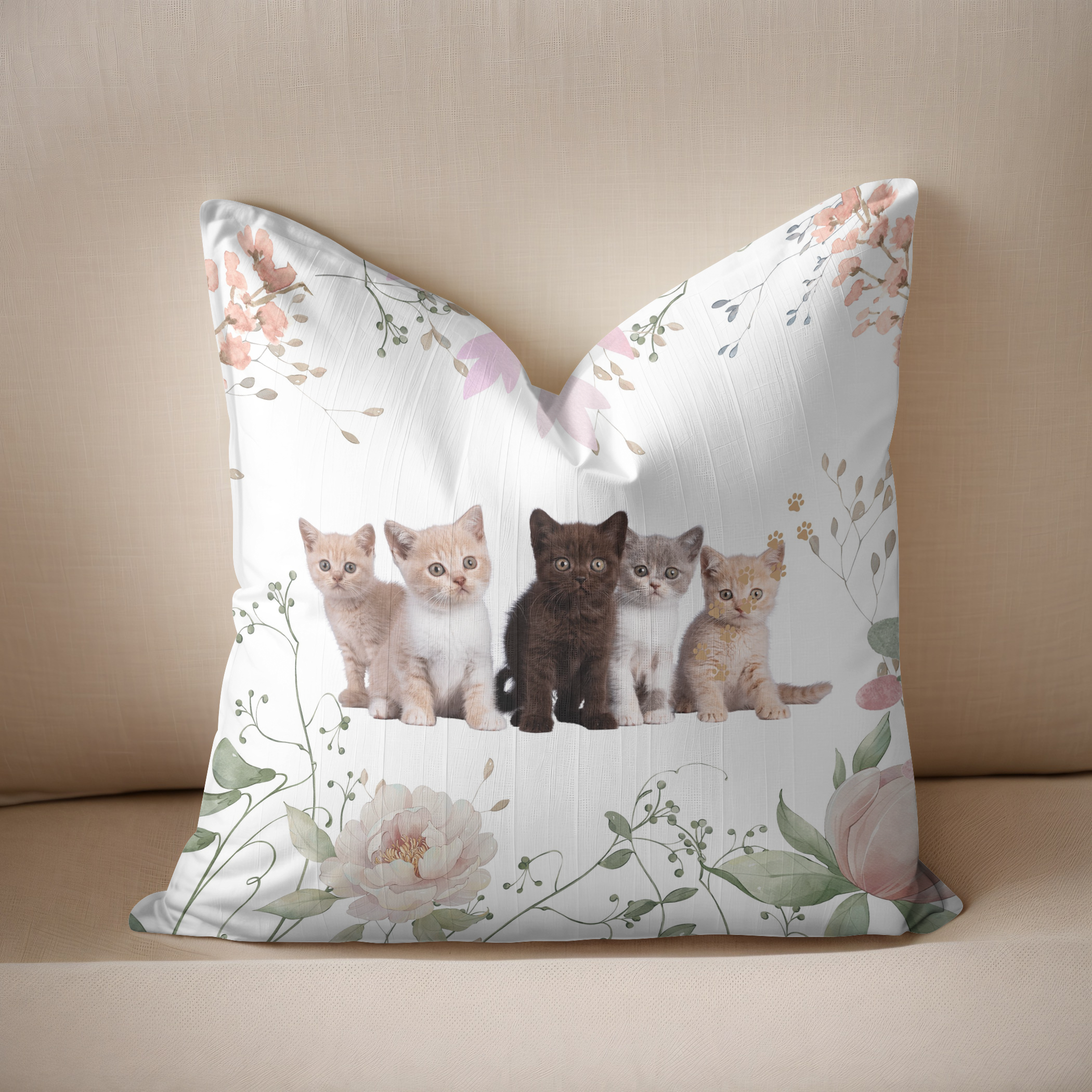 Cushion in faux suede for cat lovers, cute design for many areas in the house.