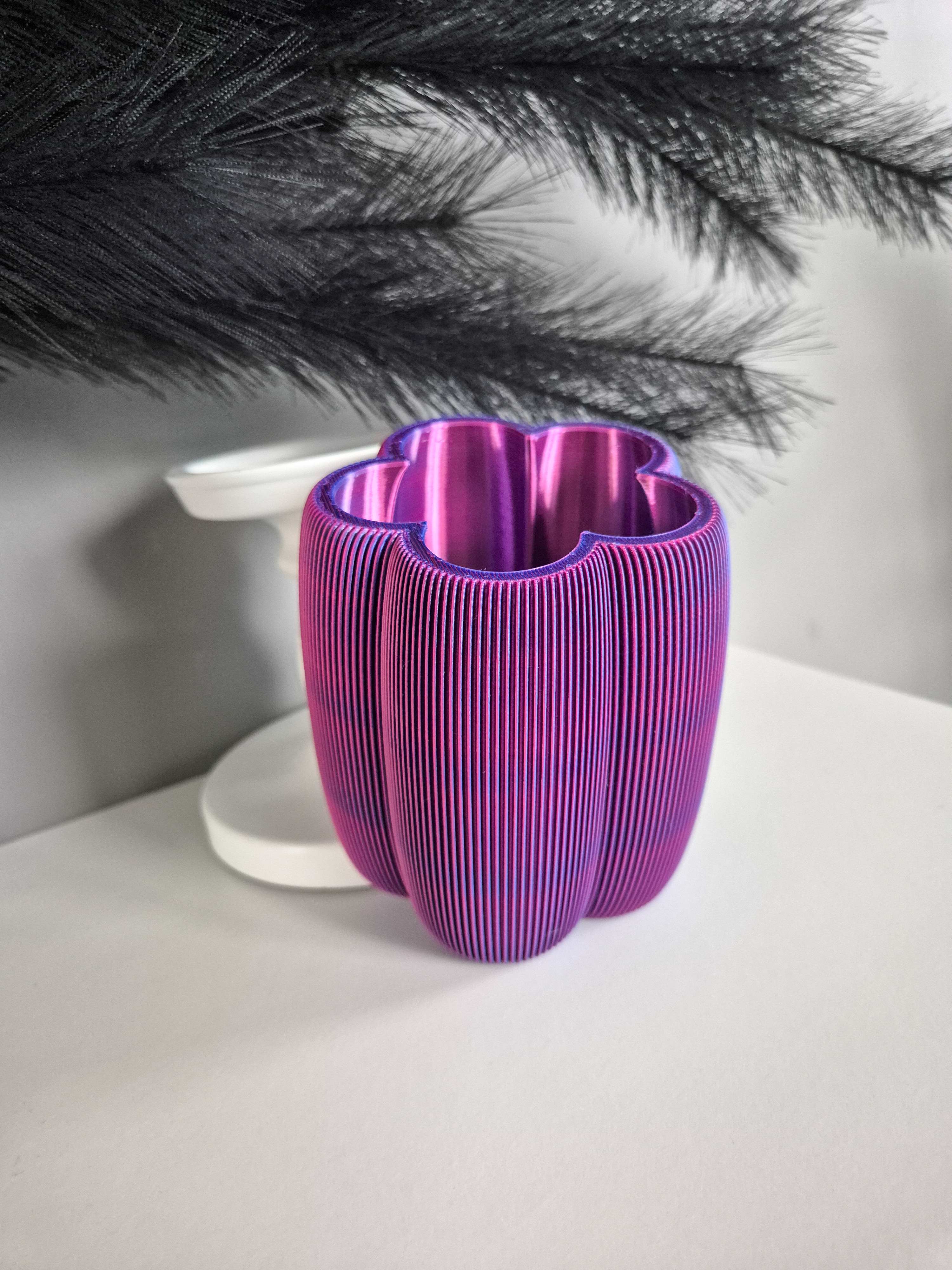 Pieštukinė "Gėlės žiedas"