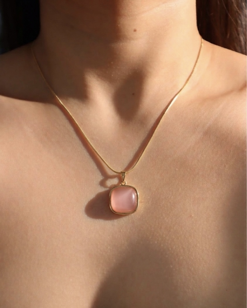 Rose Quartz Pendant Necklace