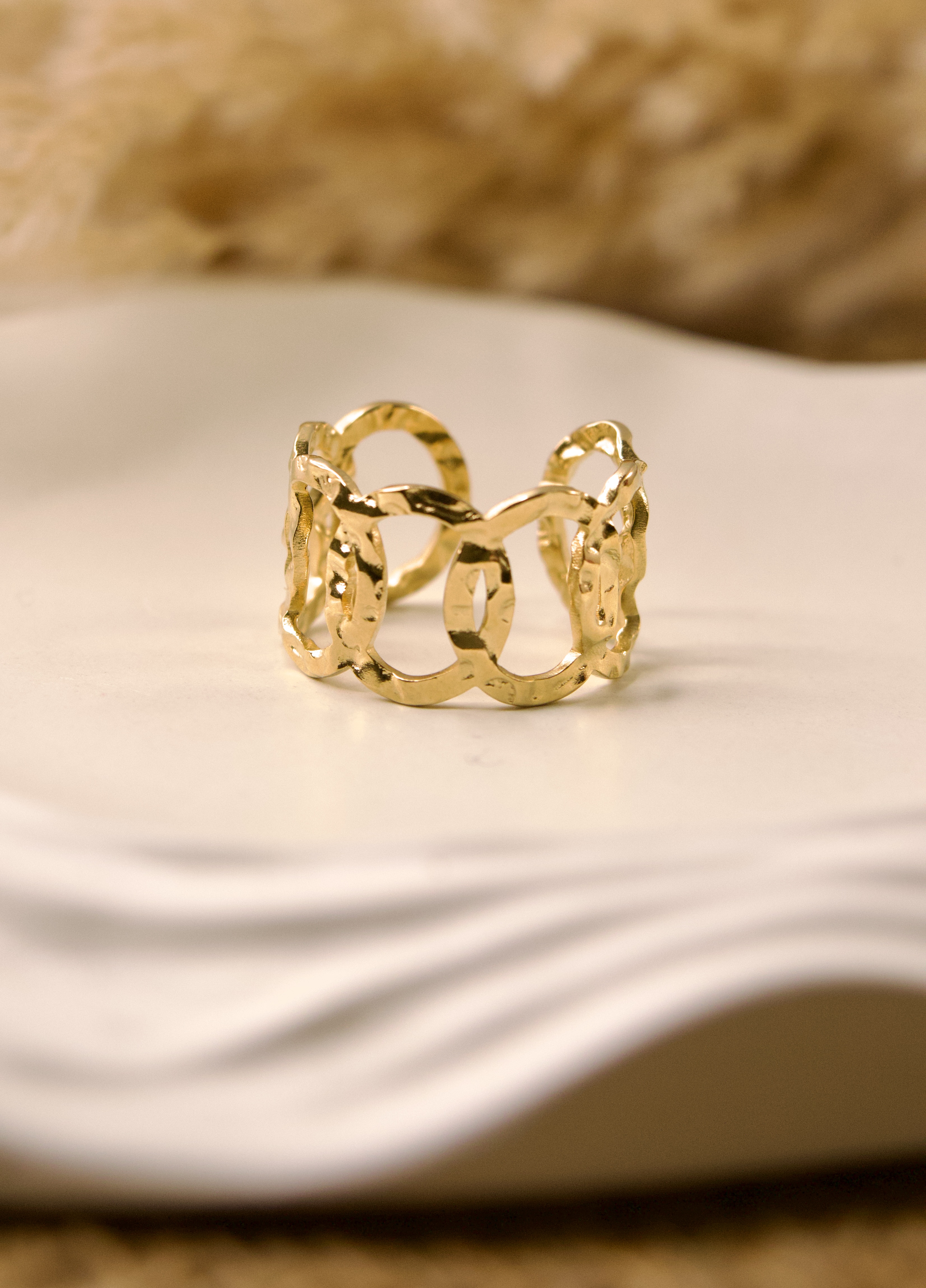 Elegant Gold Openwork Ring